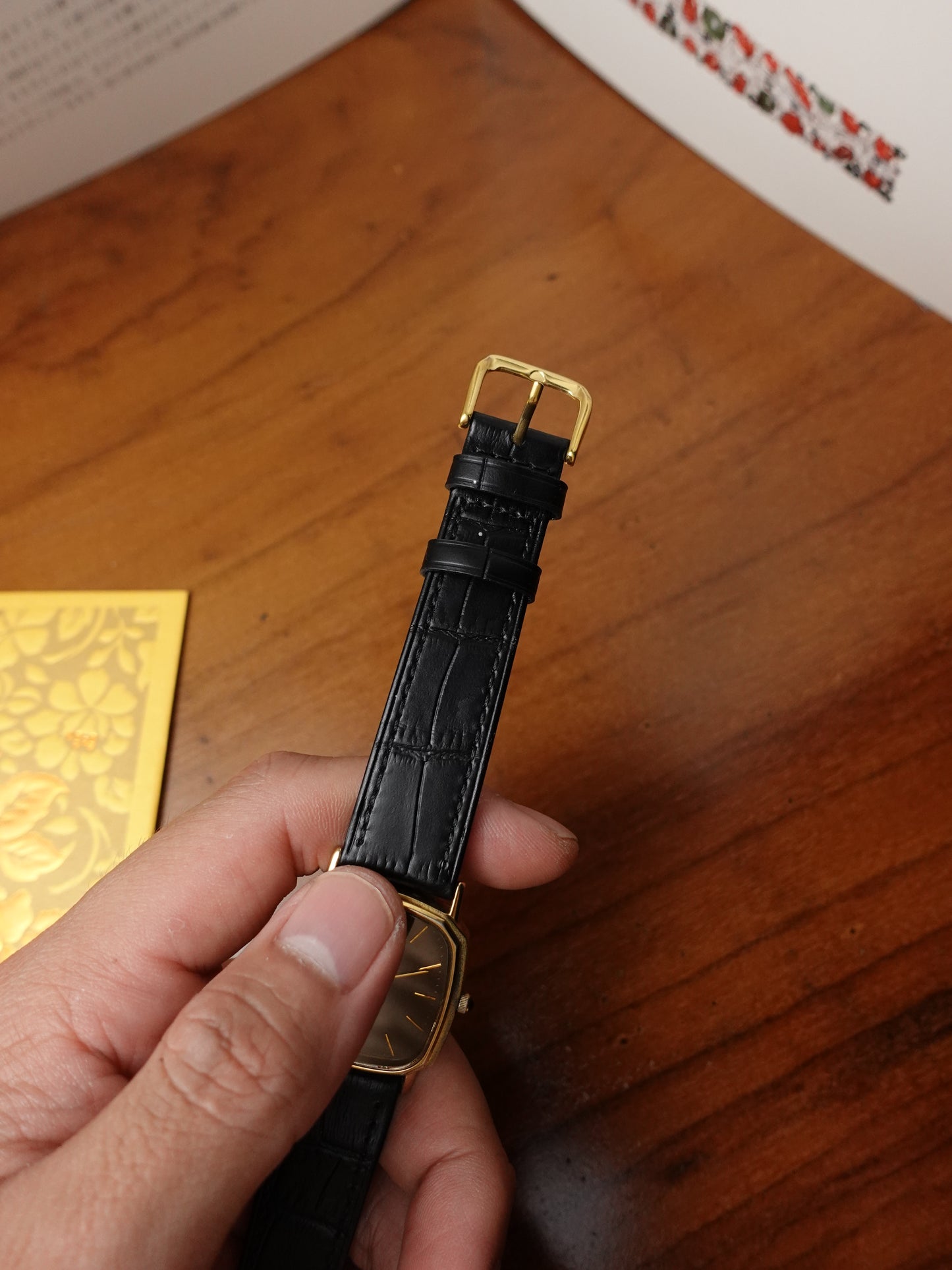 Seiko Dolce Oblong Ellipse Black dial 9521-5120 Circa 1983