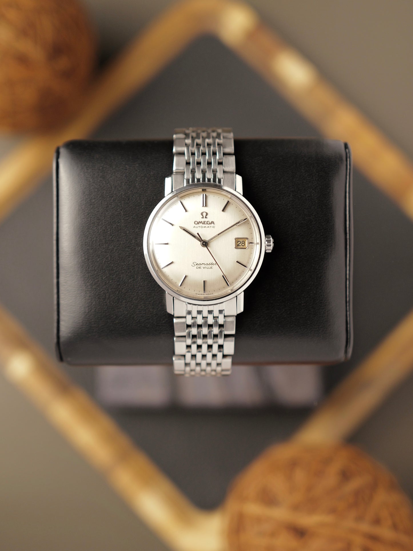 Omega Seamaster De Ville Date w/ Original BOR Bracelet Ref. 166.020 (circa early 1960s)