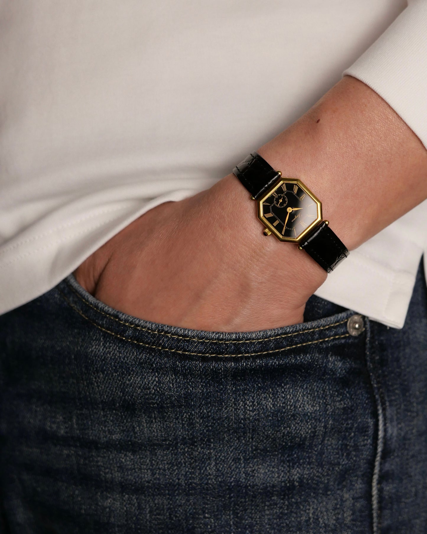 Longines “Mini Octagon Black Gilt Roman” Ref. 3208 (circa 1980s)