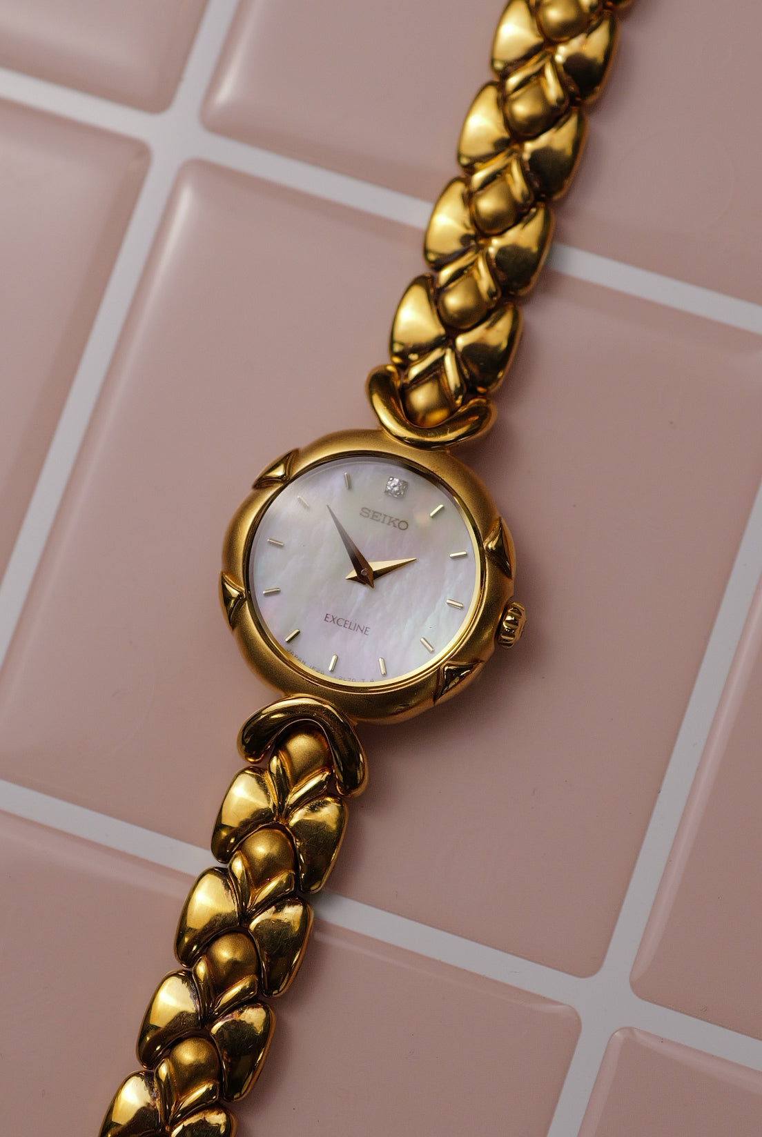 Seiko Exceline Mother of pearl Dial with bezel Full set Circa. 1995