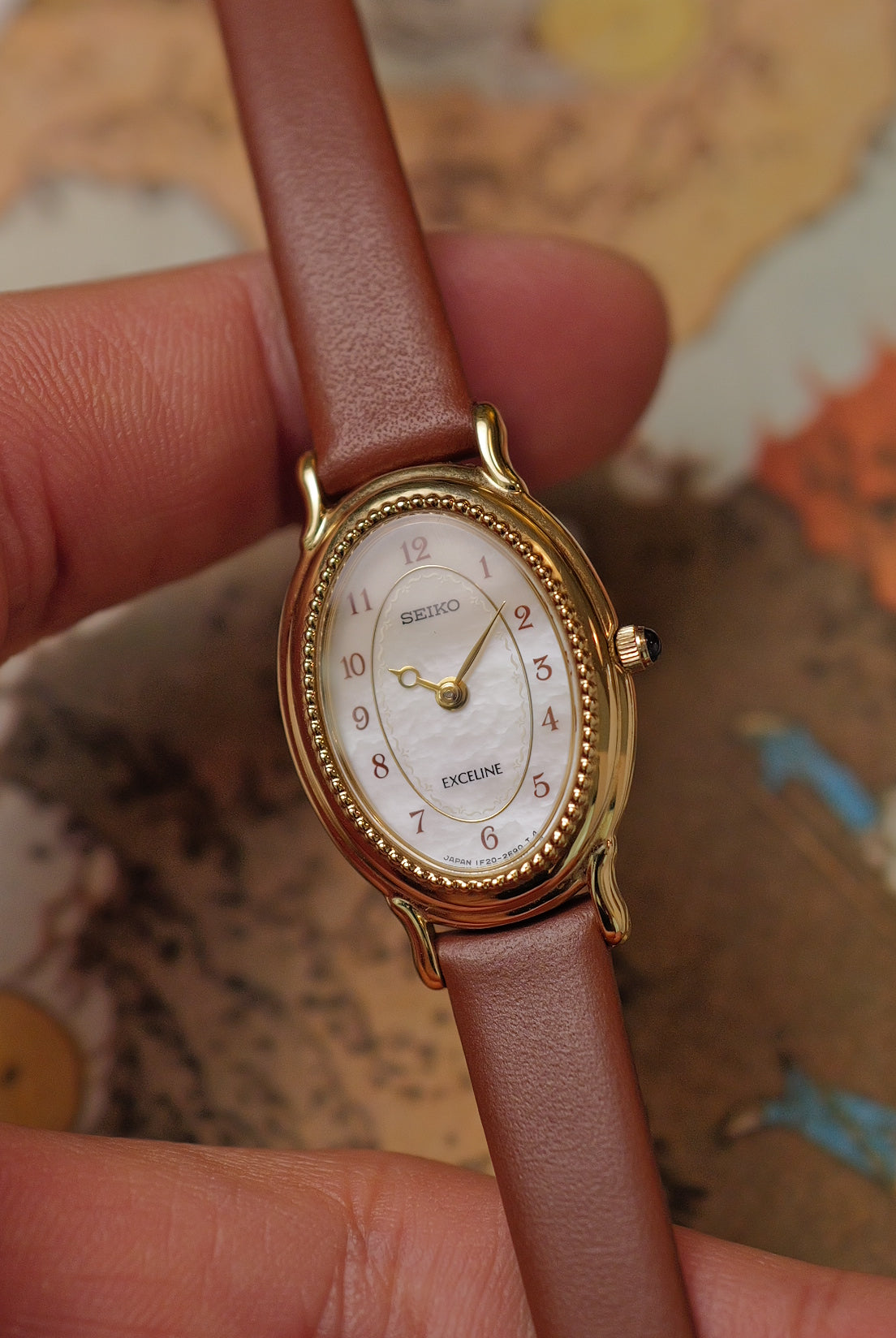 Seiko Exceline Mother of Pearl 1F20-2500 with beaded Bezel Circa. 1993