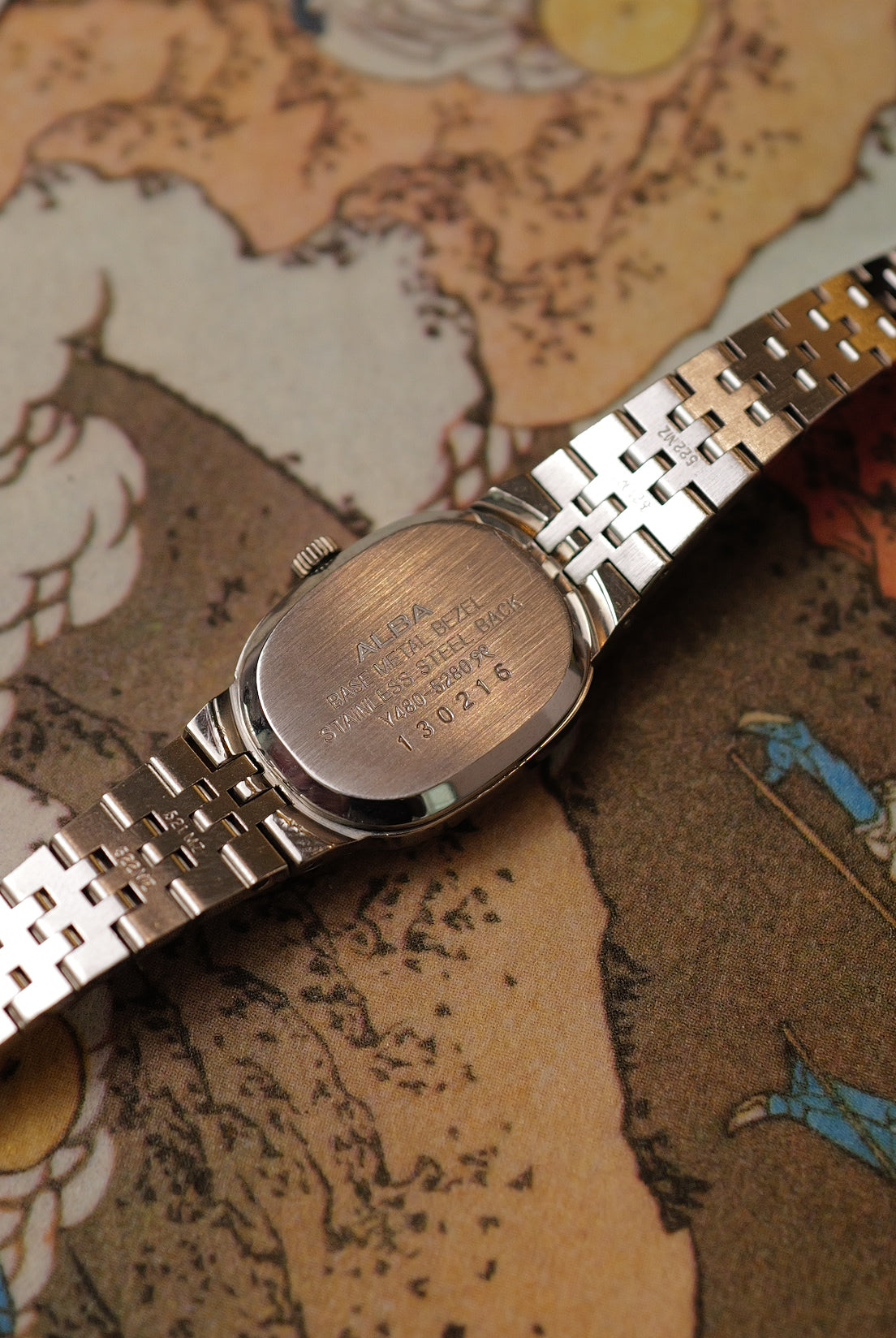Seiko Alba Oval with ribbon bezel Quartz Circa. 1991