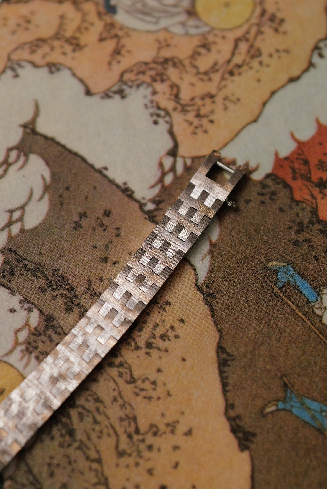 Seiko Alba Oval with ribbon bezel Quartz Circa. 1991