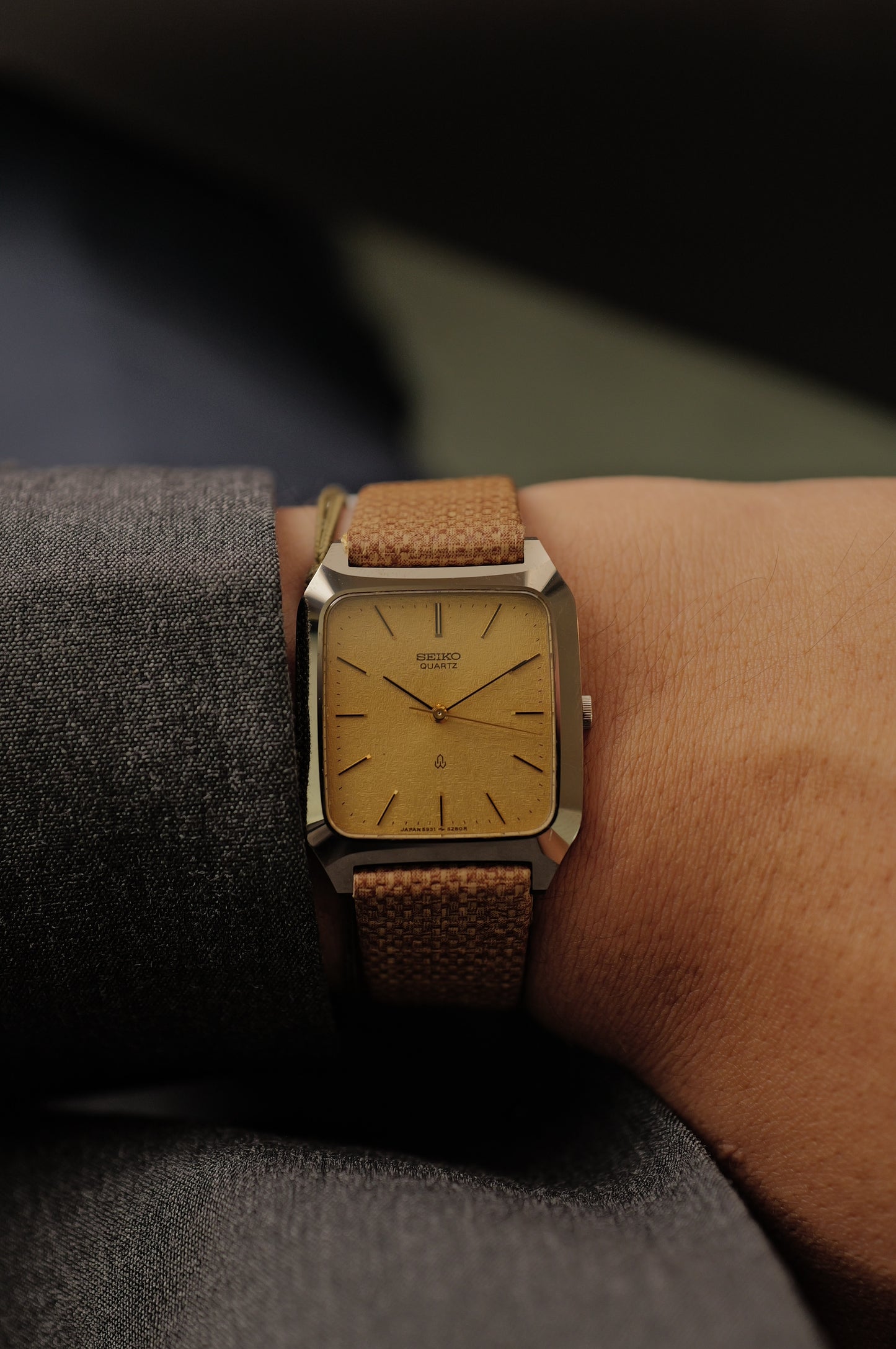 Seiko Quartz "Amber Grain" Scratch resistant Case Circa. 1980