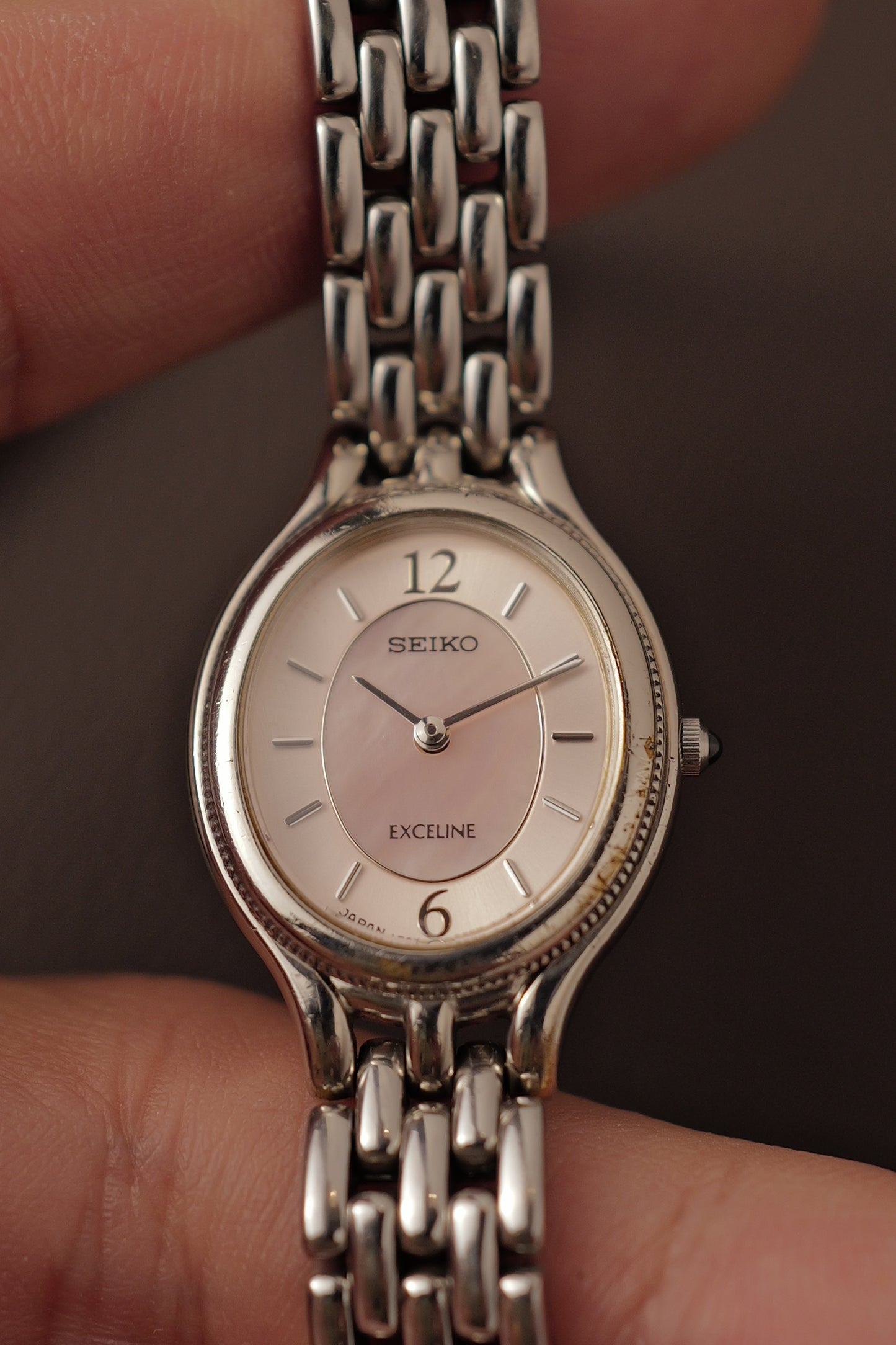 Seiko Exceline Bracelet with pink mother of pearl dial Circa. 1990