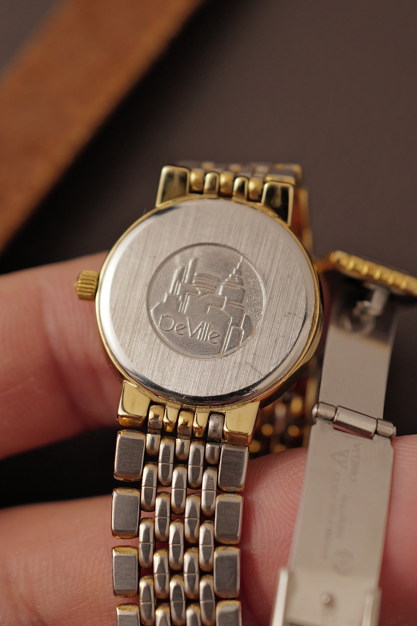 Ladies Omega De-ville "Golden" Circa. 1991 Quartz Full set