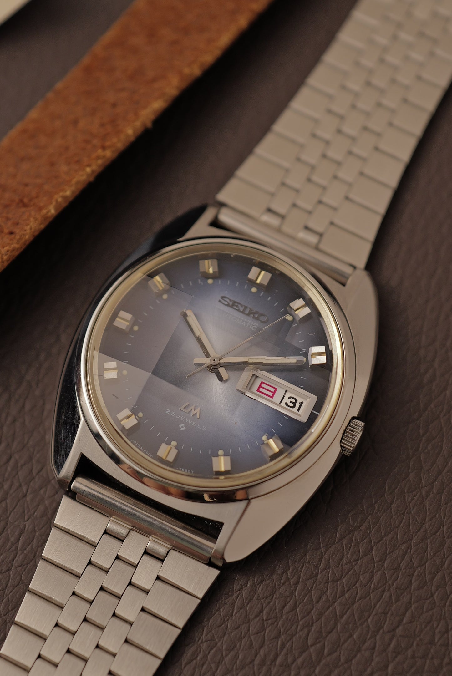 Seiko Lord Matic LM Gradient Dial with Faceted Circa. 1973