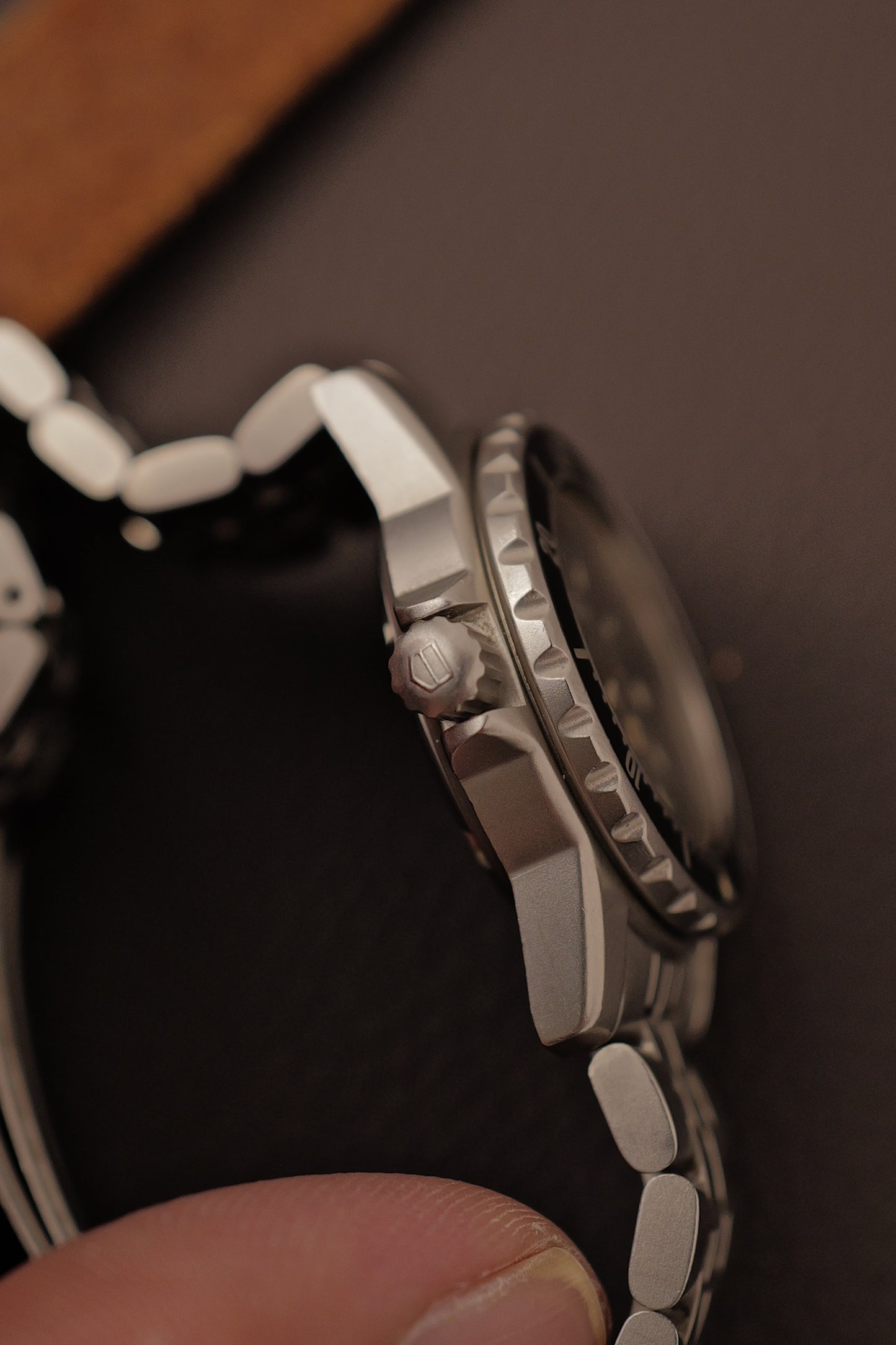 Ladies Tag Heuer 1000 Professional Quartz