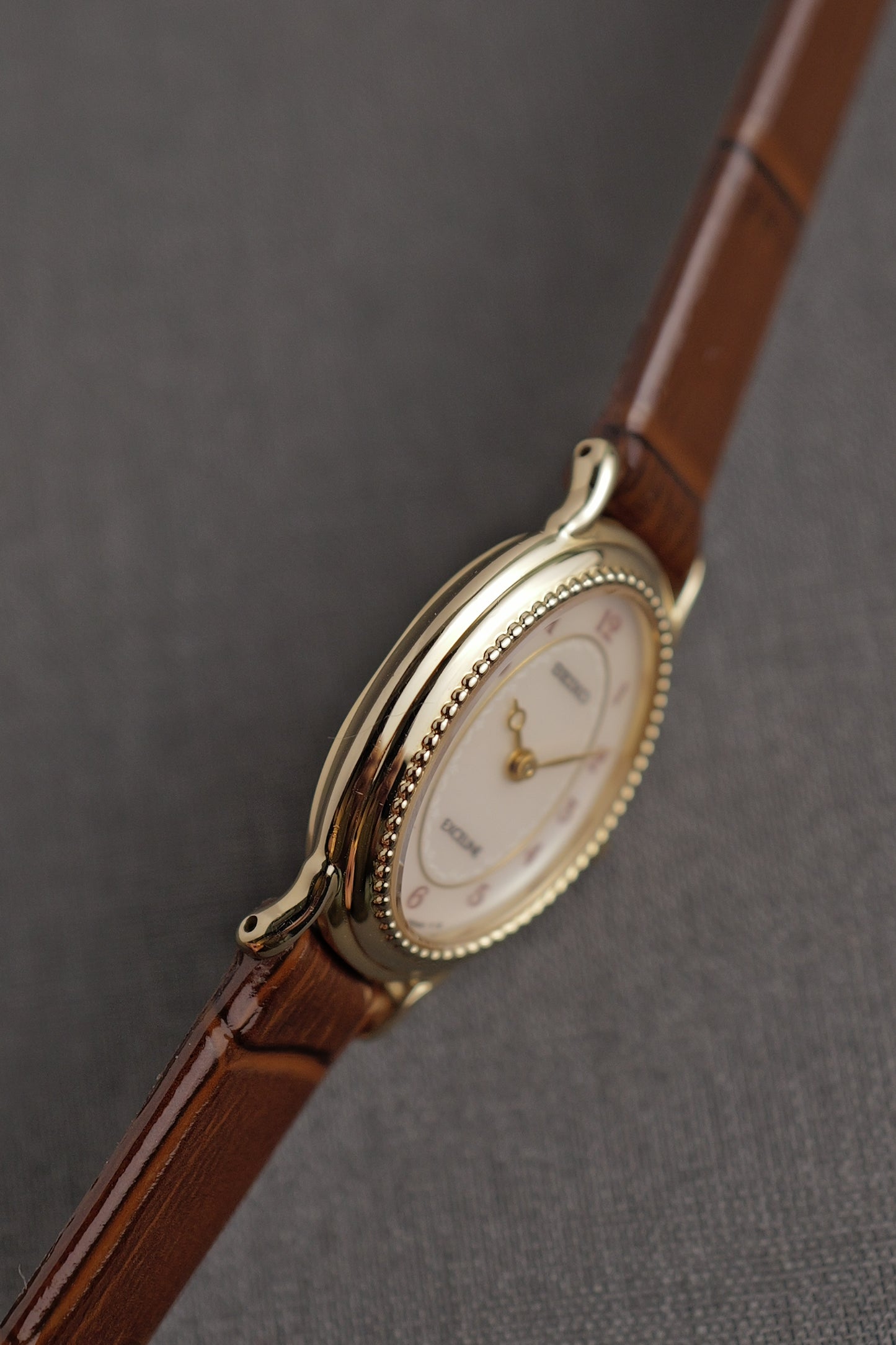 Seiko Exceline Mother of Pearl with beaded bezel Circa. 1992
