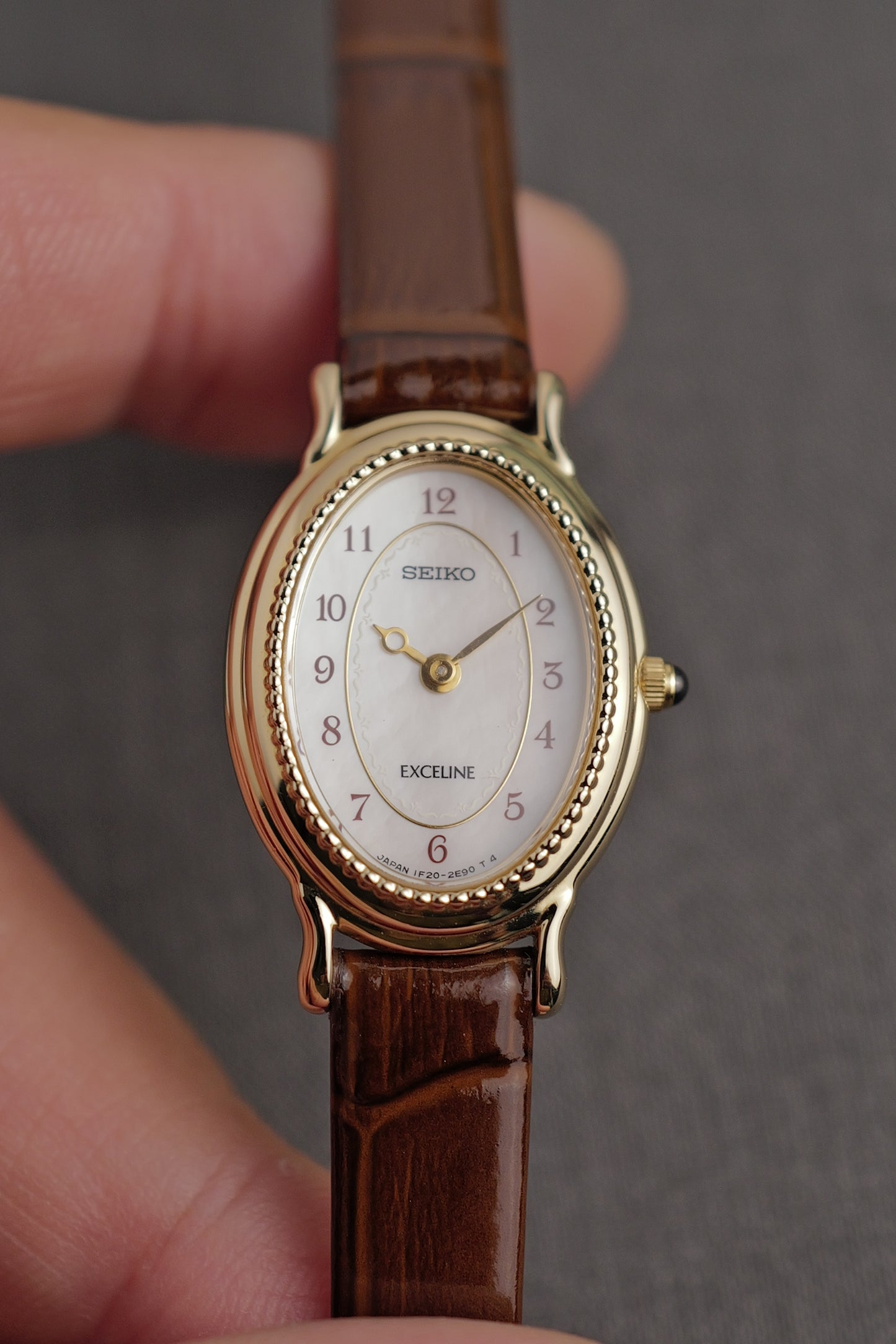 Seiko Exceline Mother of Pearl with beaded bezel Circa. 1992