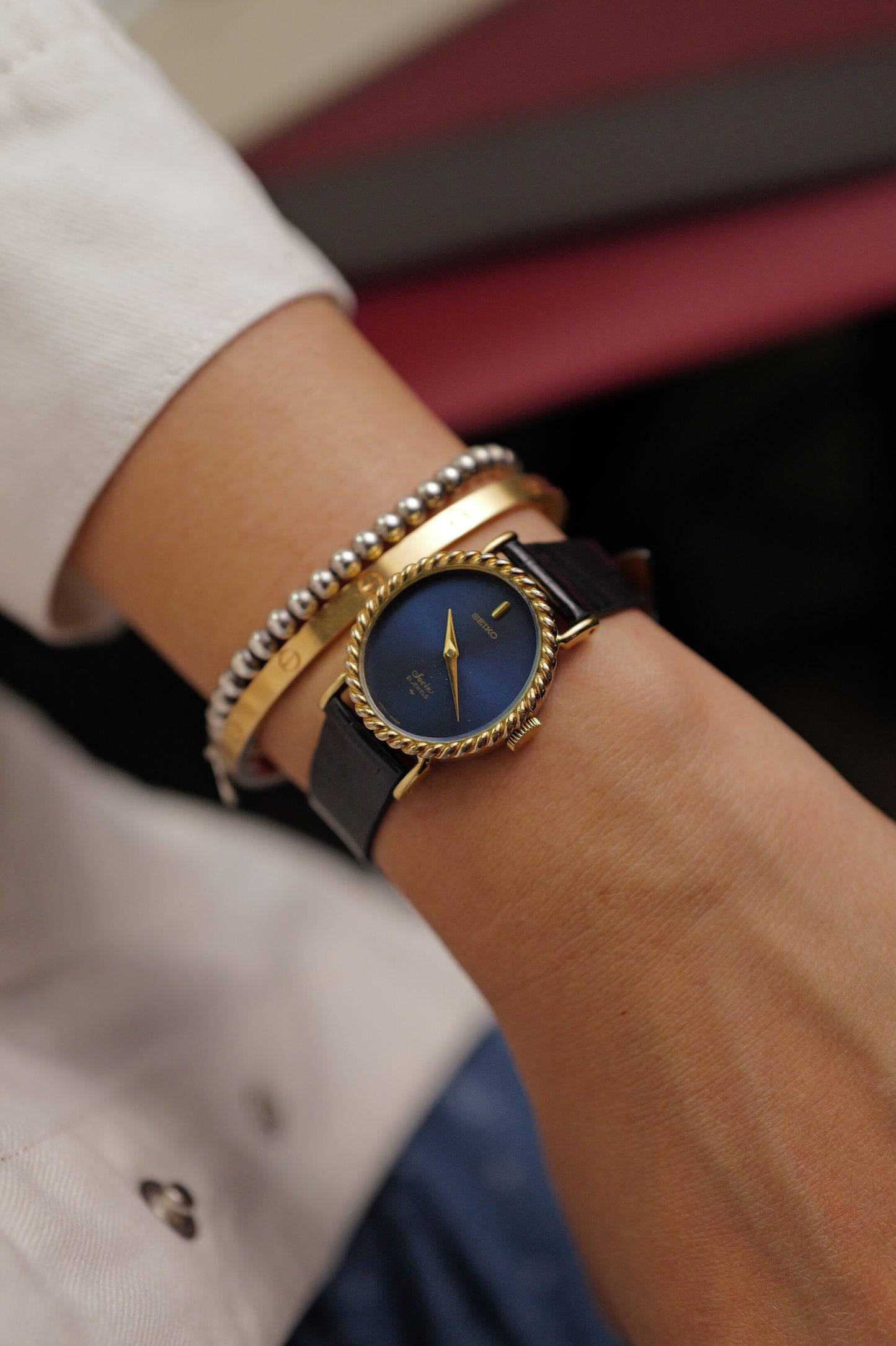 Seiko Socie Art-Deco "ribbon" Bezel sunburst blue dial Manual winding
