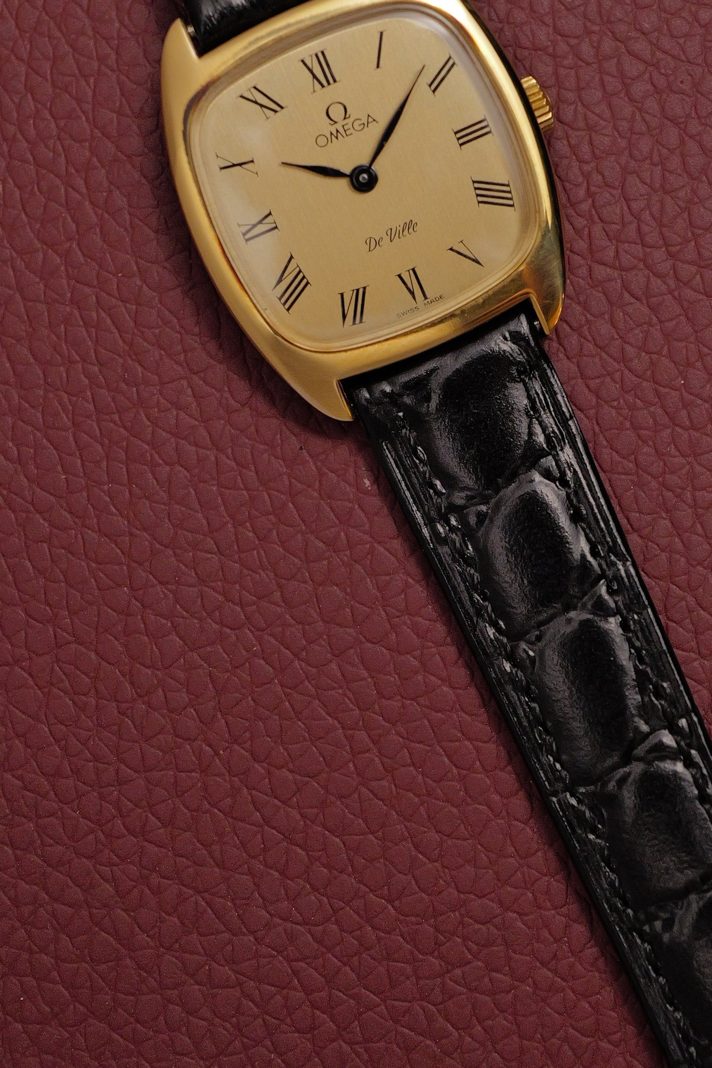 Omega De-ville Cushion Case Roman numeral Manual Winding