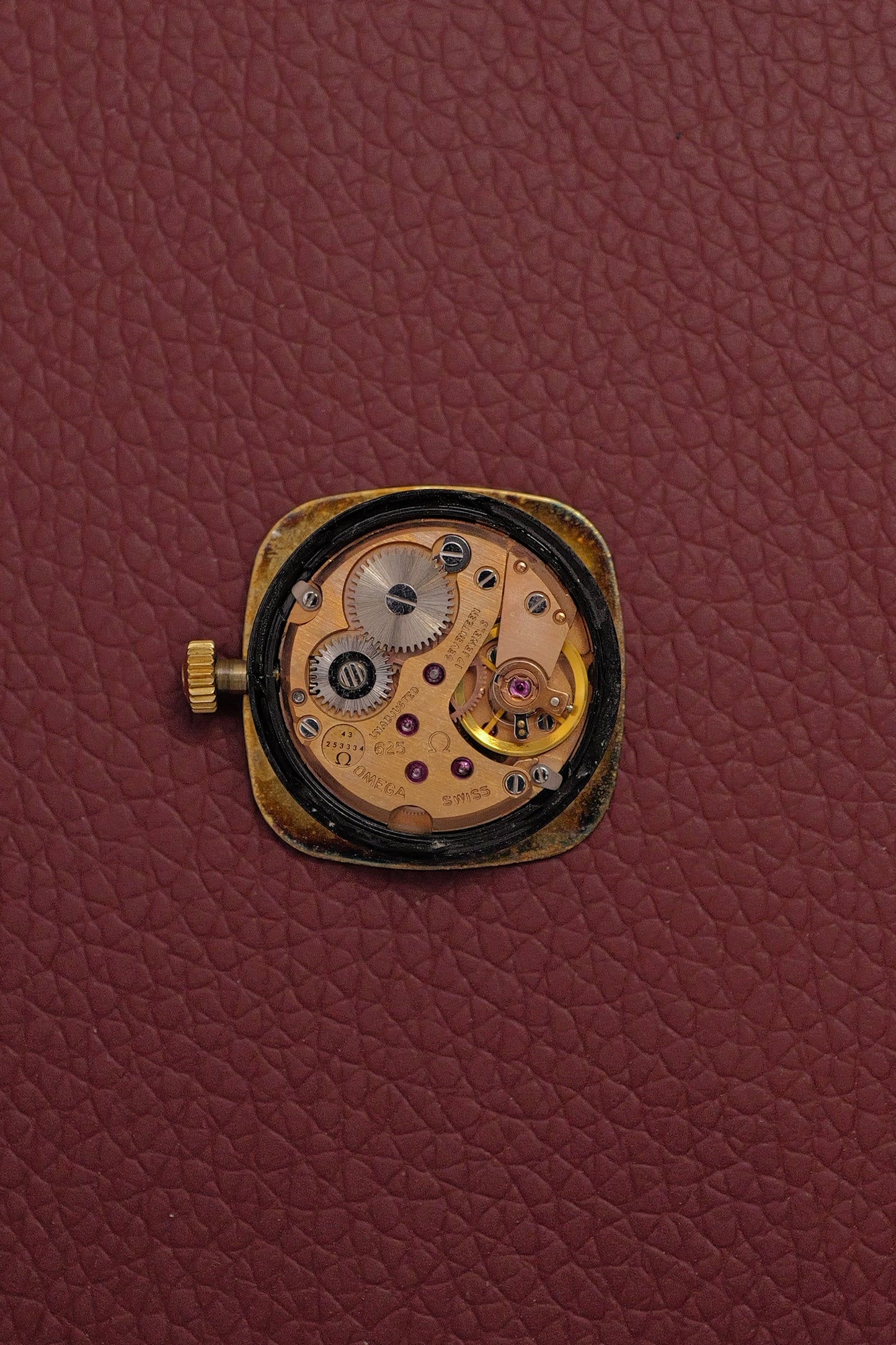 Omega De-ville Cushion Case Roman numeral Manual Winding
