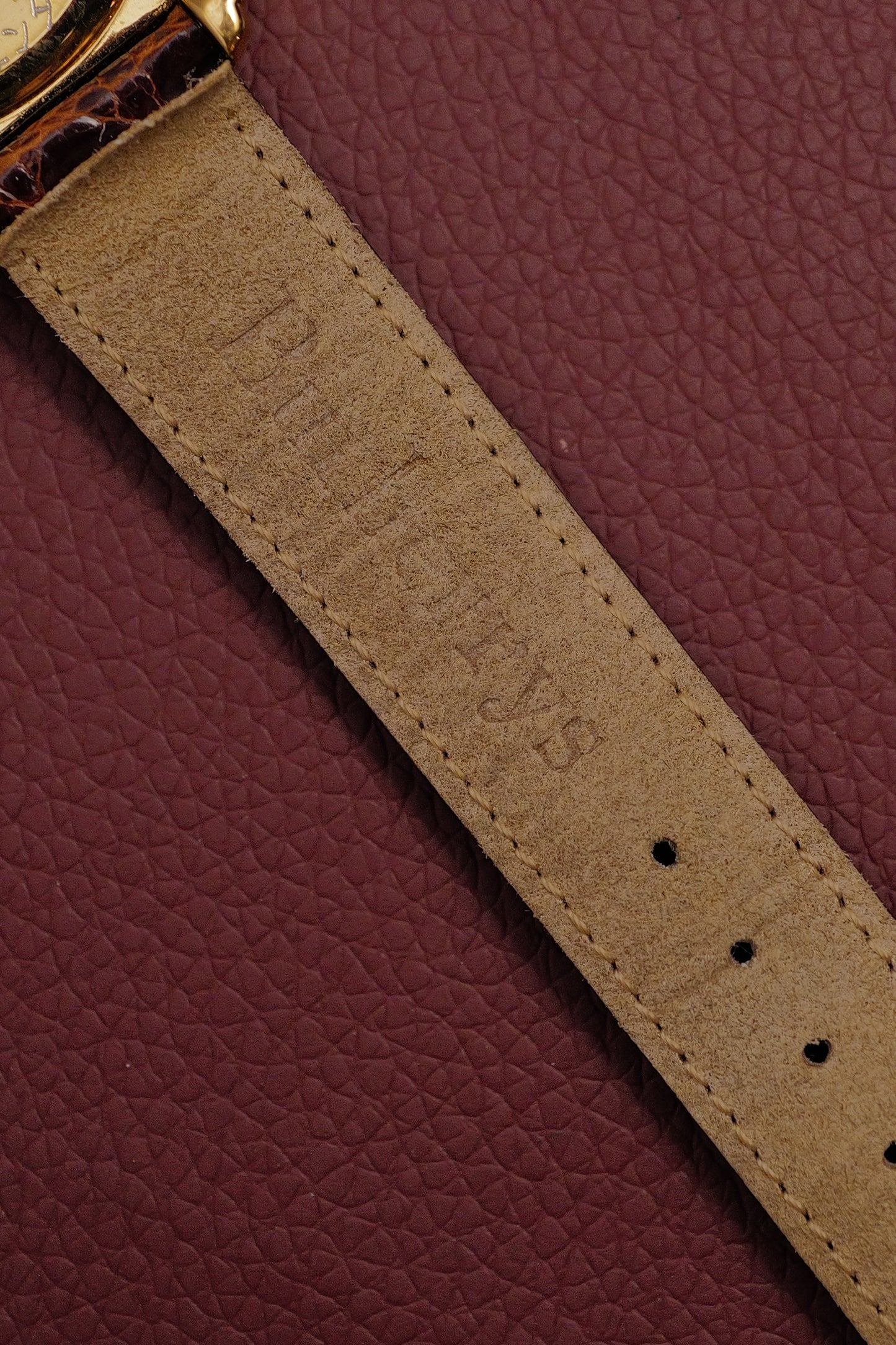 Men's Burberry Classic Quartz in gold 4713-471881