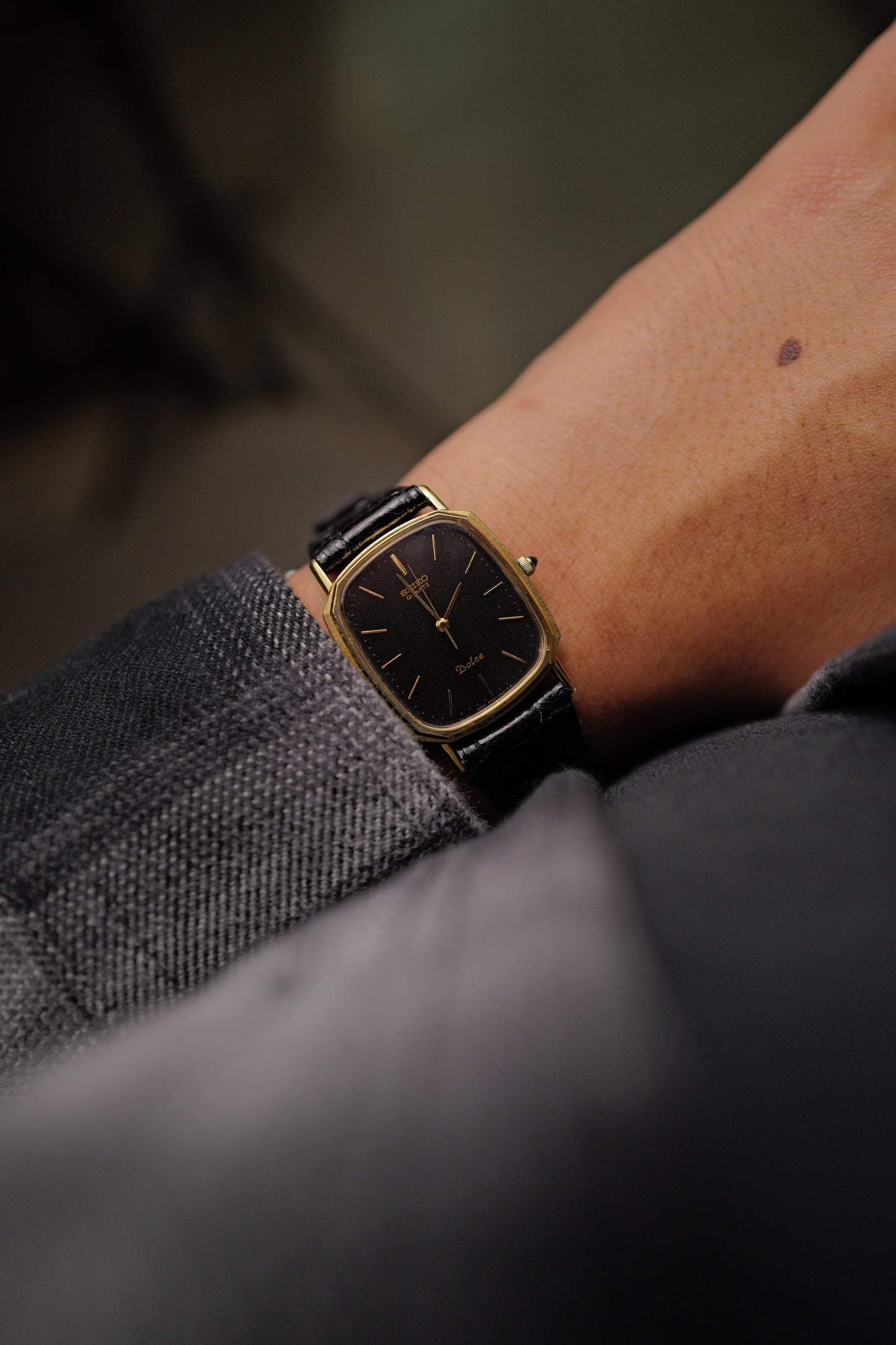 Seiko Dolce Oblong Ellipse Black dial 9521-5120