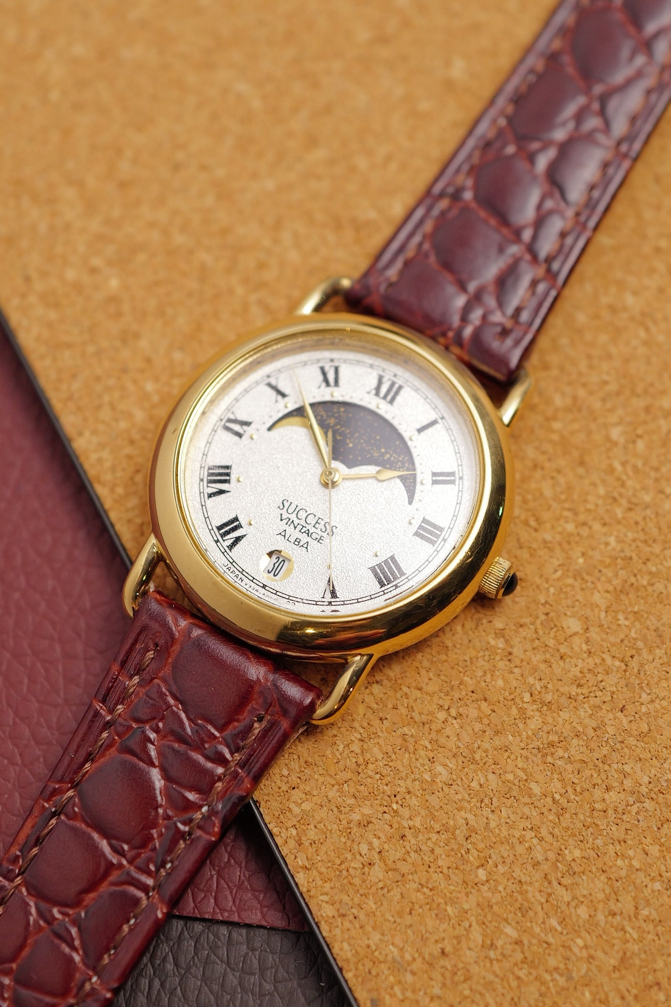 Seiko Alba Moonphase "Pebble"
