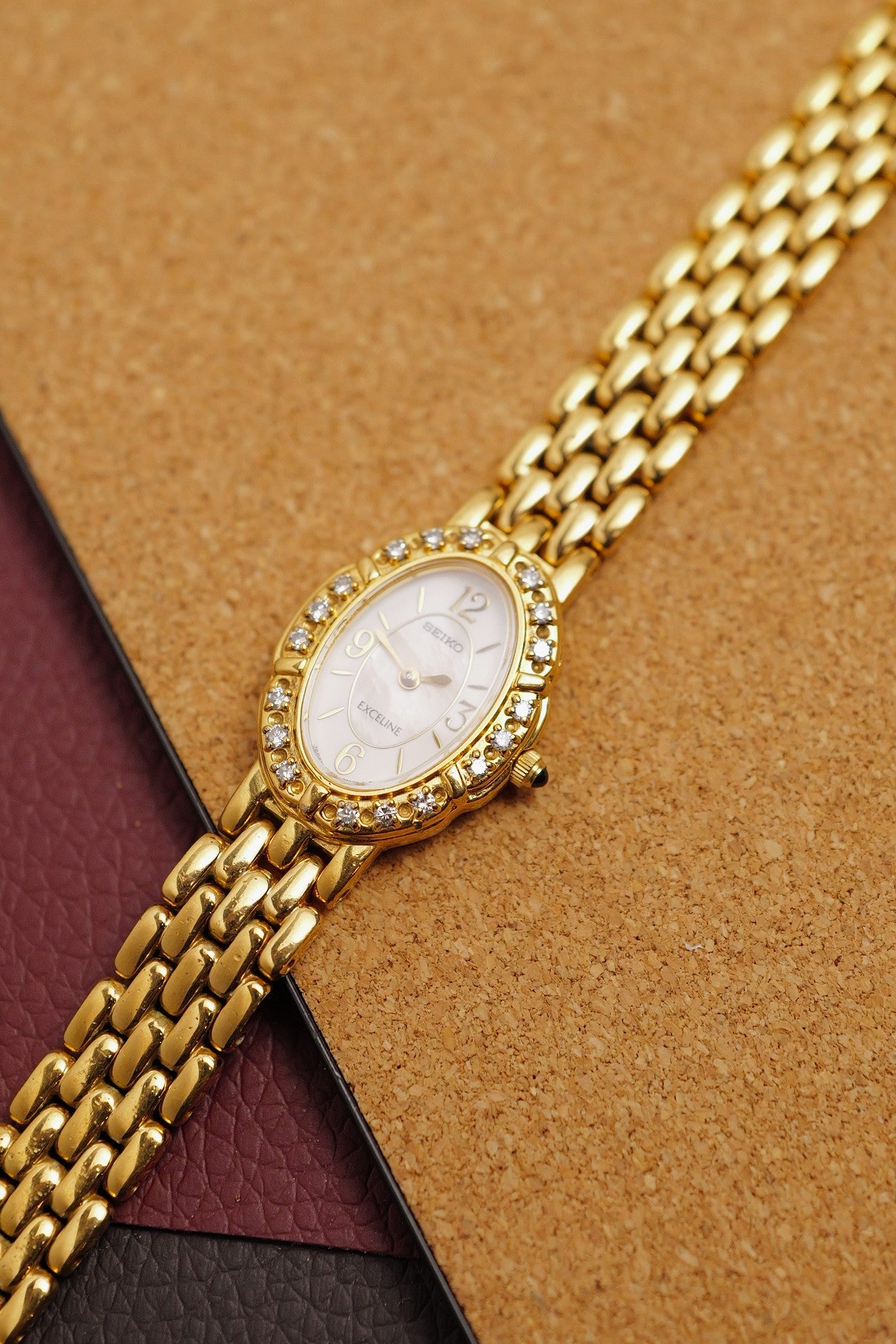 Seiko Exceline Mother of Pearl with gemstones 1F20-6D80