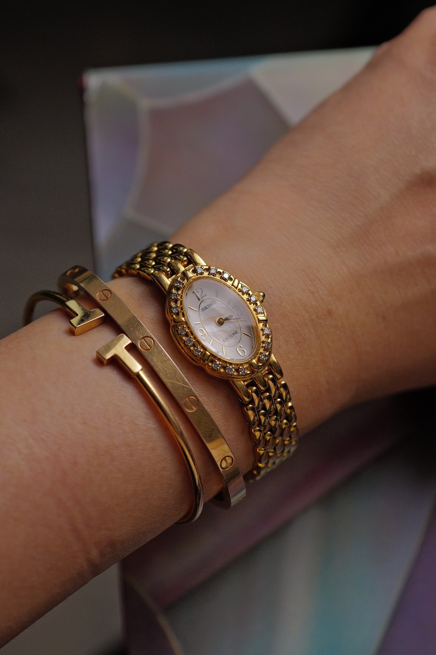 Seiko Exceline Mother of Pearl with gemstones 1F20-6D80