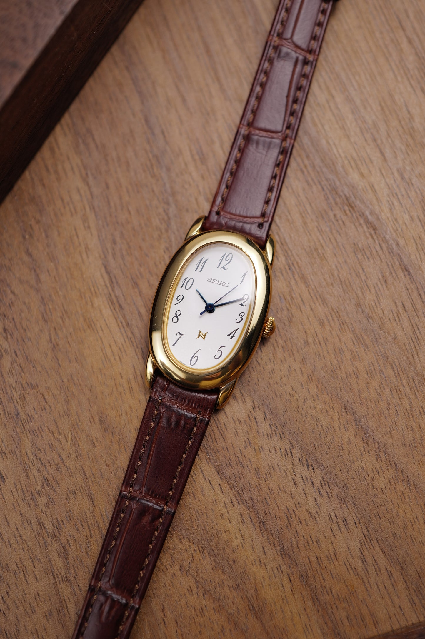 Seiko Ladies "Baignoire" Gold