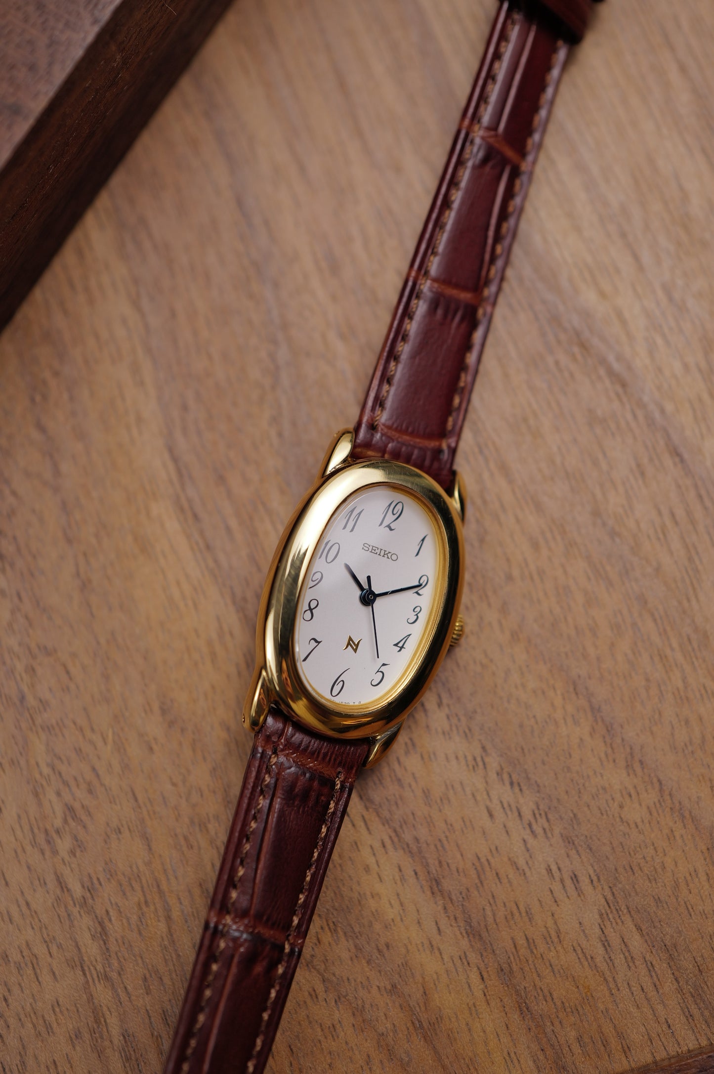 Seiko Ladies "Baignoire" Gold