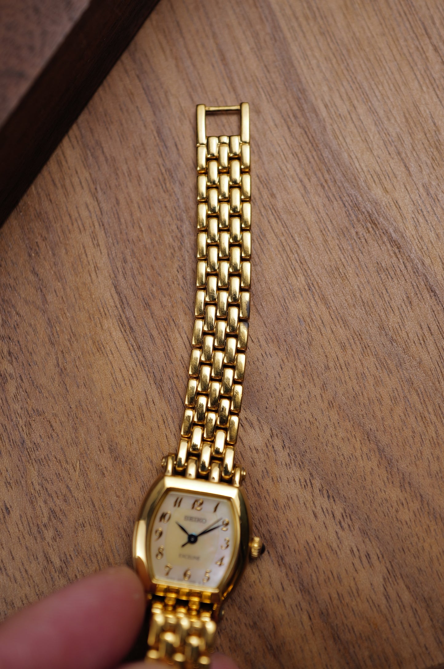 Seiko Exeline Tortue Mother of Pearl Dial with original bracelet Circa.1996