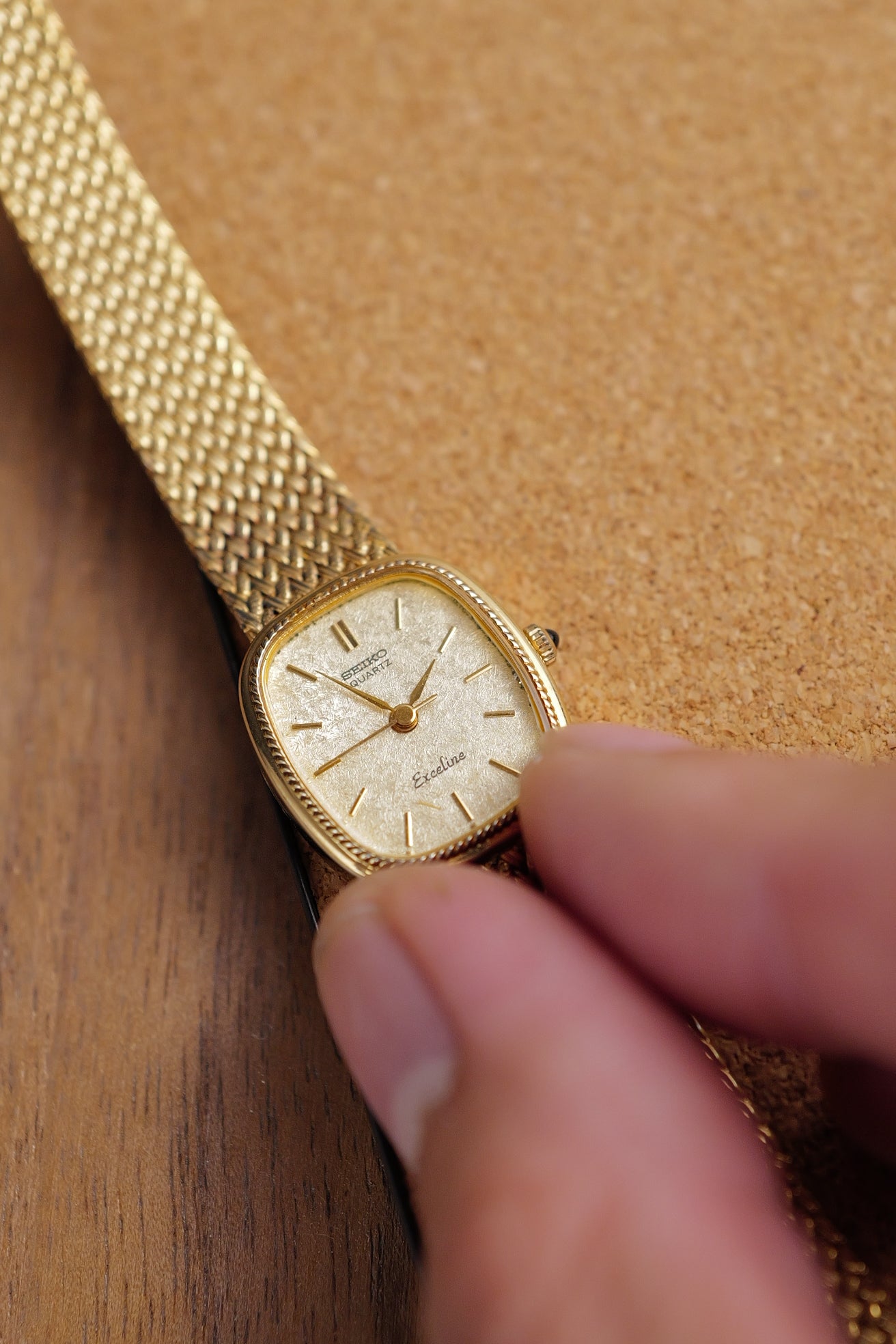 Ladies Seiko Exceline integrated bracelet 1221-5410 Circa. 1984