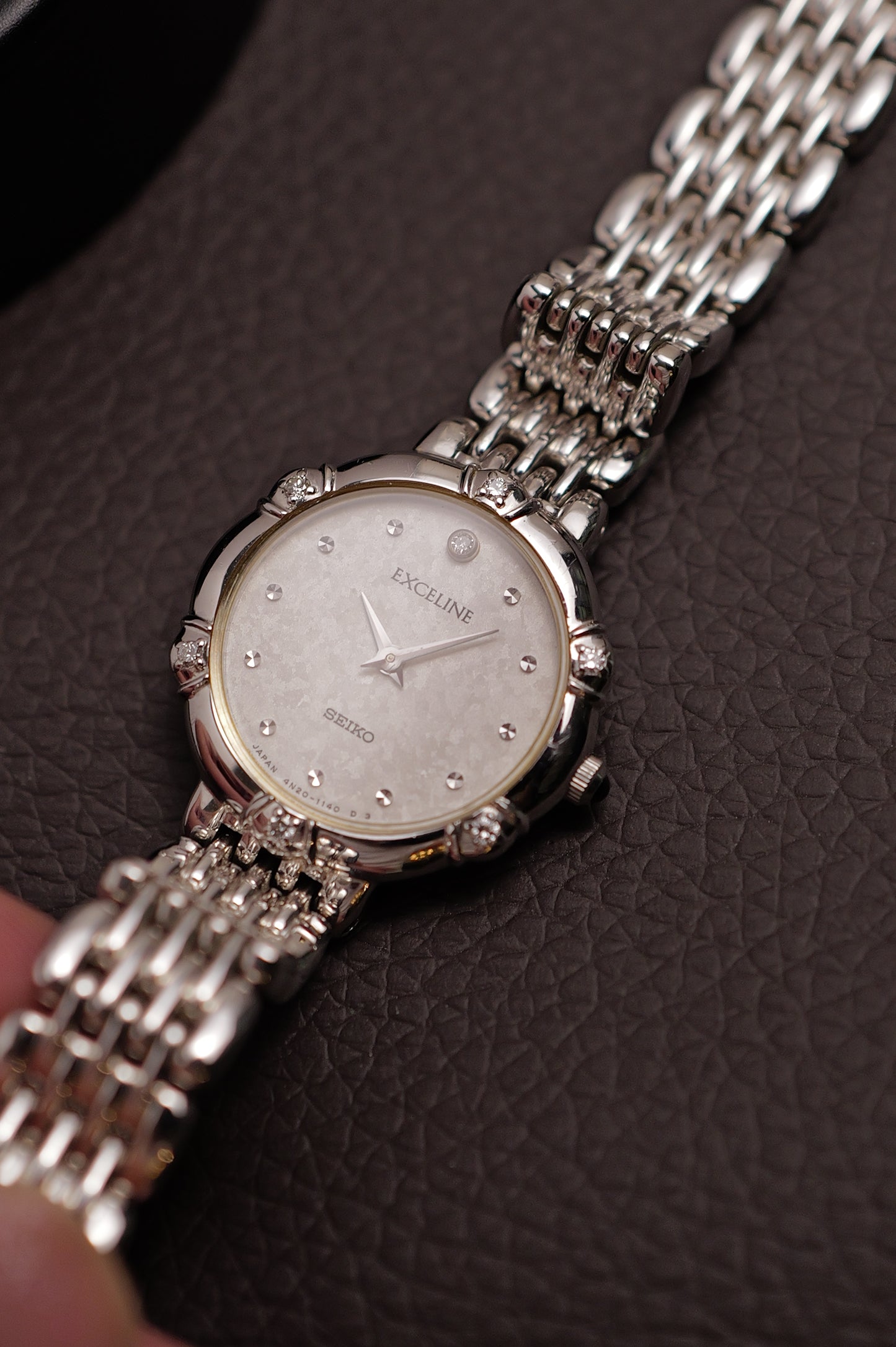 Seiko Exceline with bezel Diamonds (with original box and papers) 4N40-0640 Circa.1991