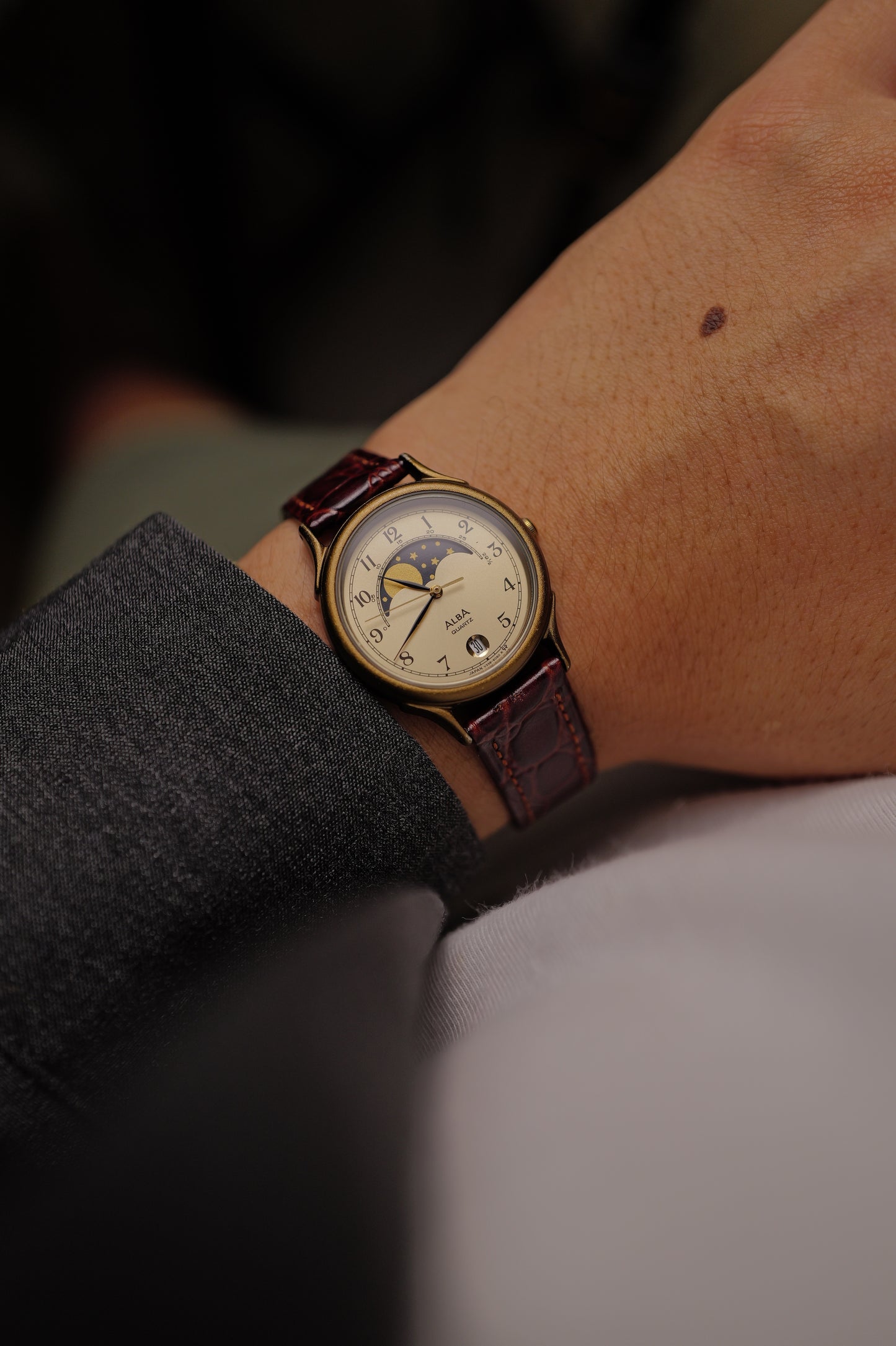 Seiko Alba Moonphase V338-6020