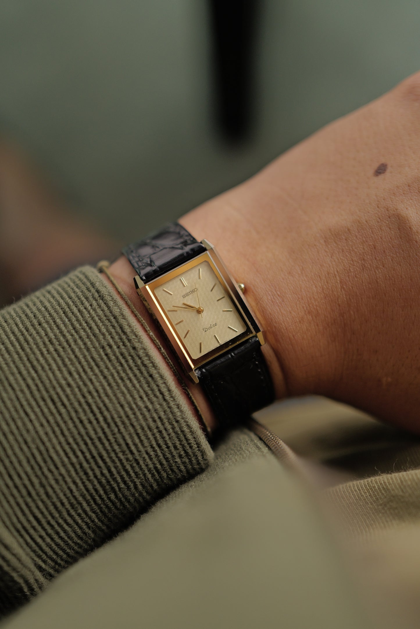 Seiko Dolce Tapestry Dial Tungsten Carbide Scratch Resistant circa. 1980