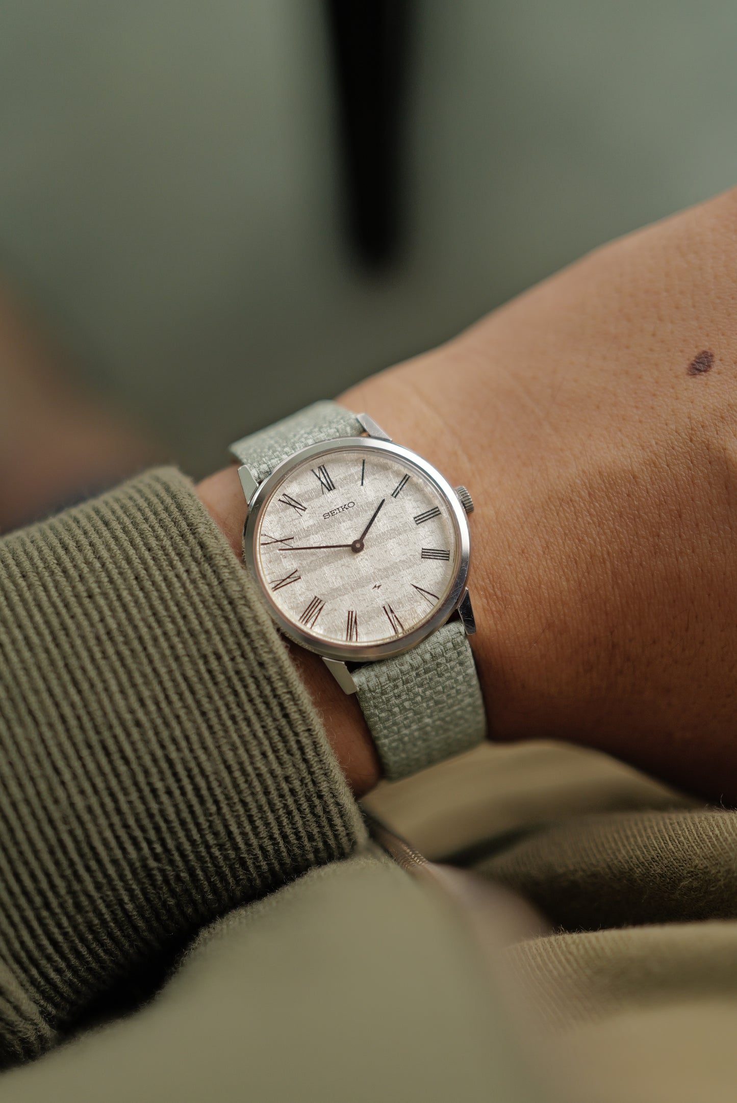 Seiko Charriot Cross-Linen Sakura Dial Hi-beat Circa. 1972