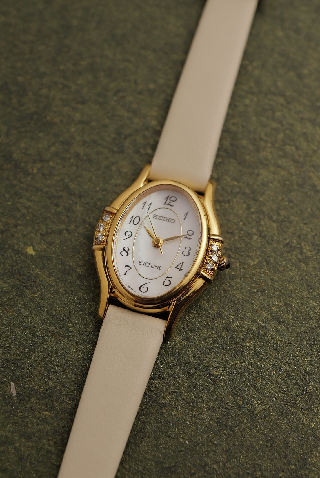 Seiko Exceline Mother of Pearl Diamonds Circa. 1992