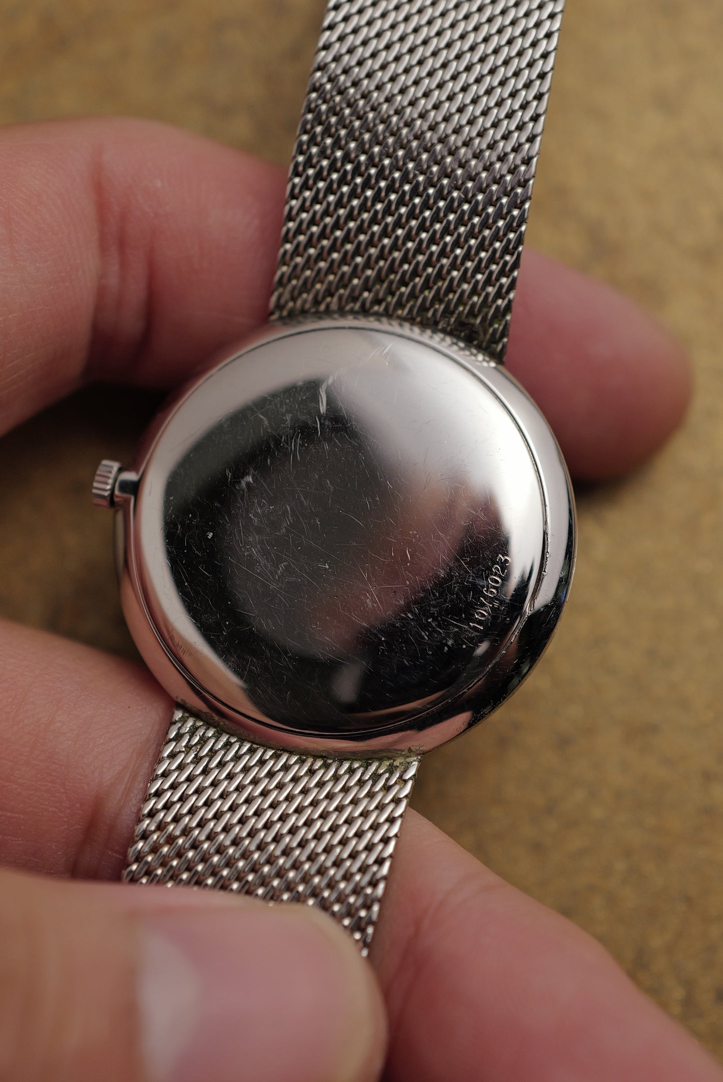 Juvenia "Fume Onyx" Pebble Disco volante Circa. 1970s