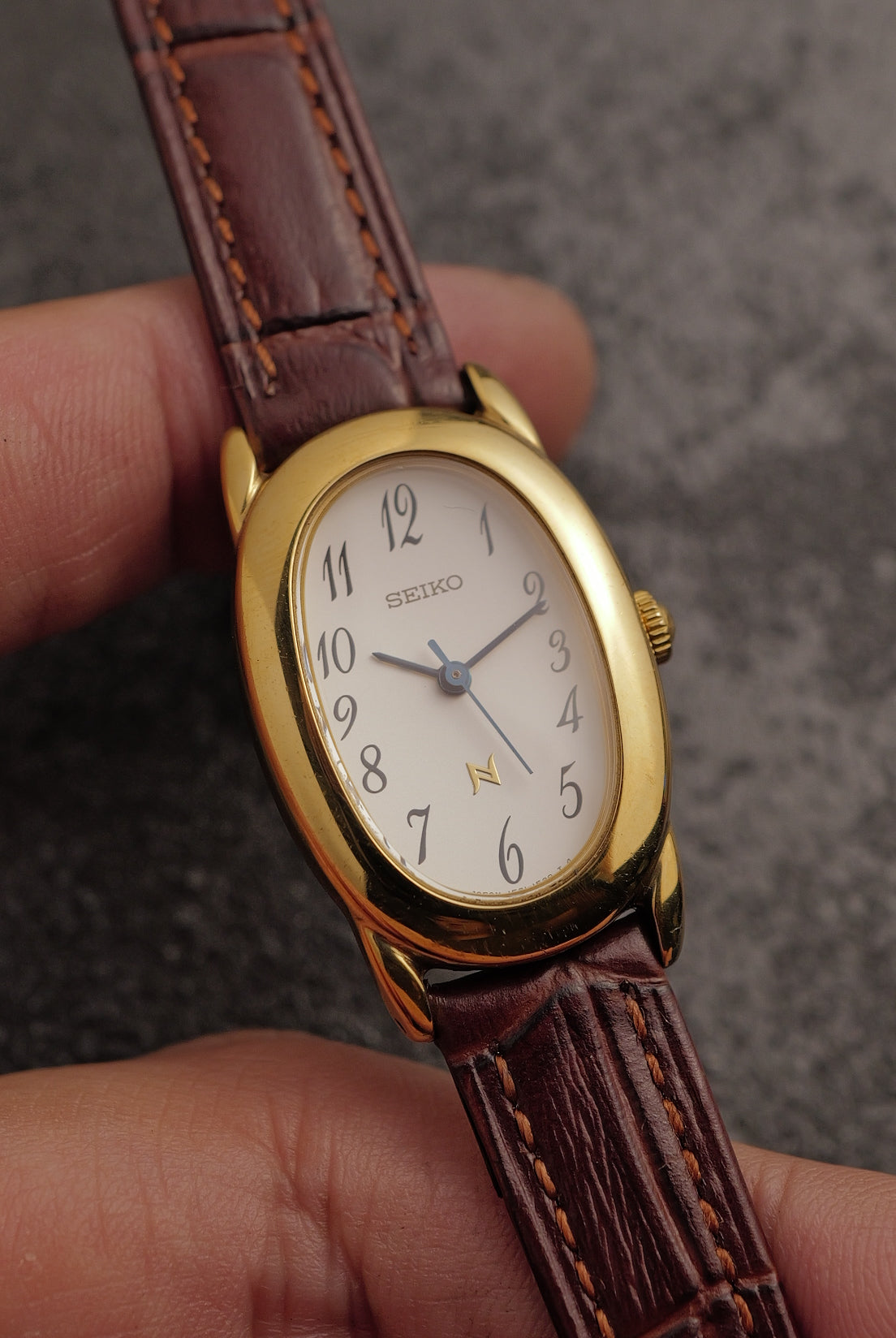 Seiko Ladies "Baignoire" Gold Circa. 1995 Full set