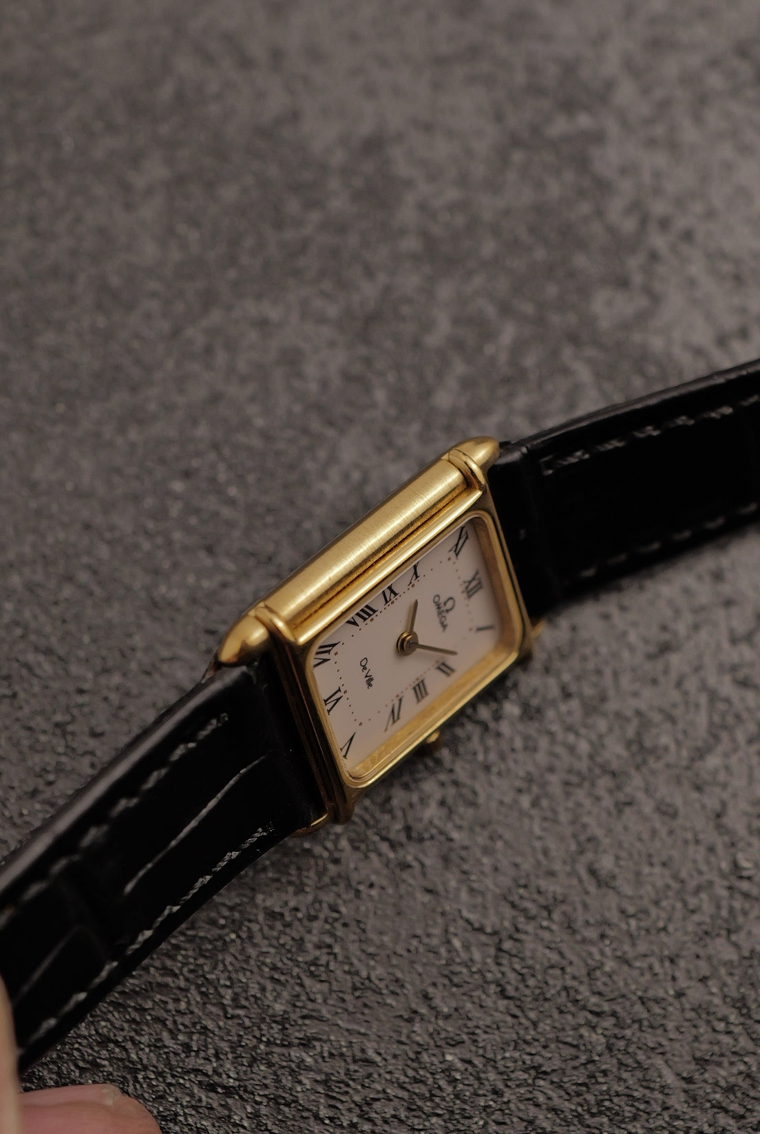 Ladies OMEGA Tank De Ville Cal.1450 Quartz