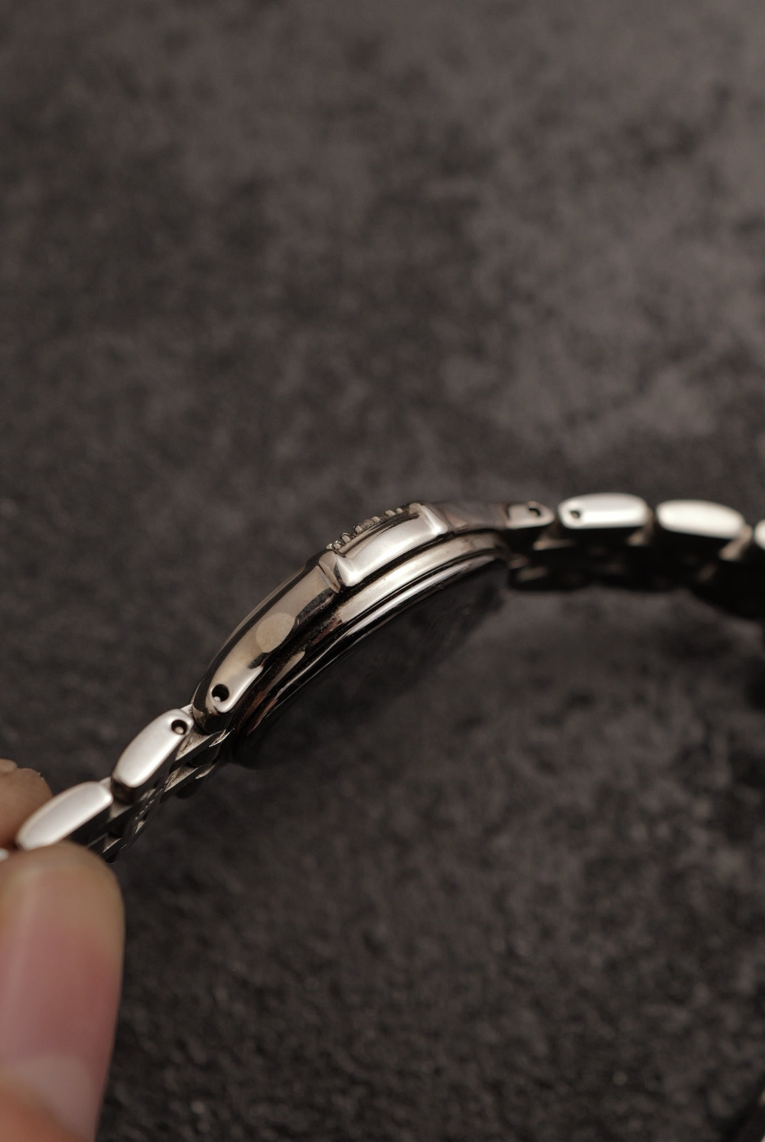 Seiko Exceline Oval with Diamond bezel Circa. 1993