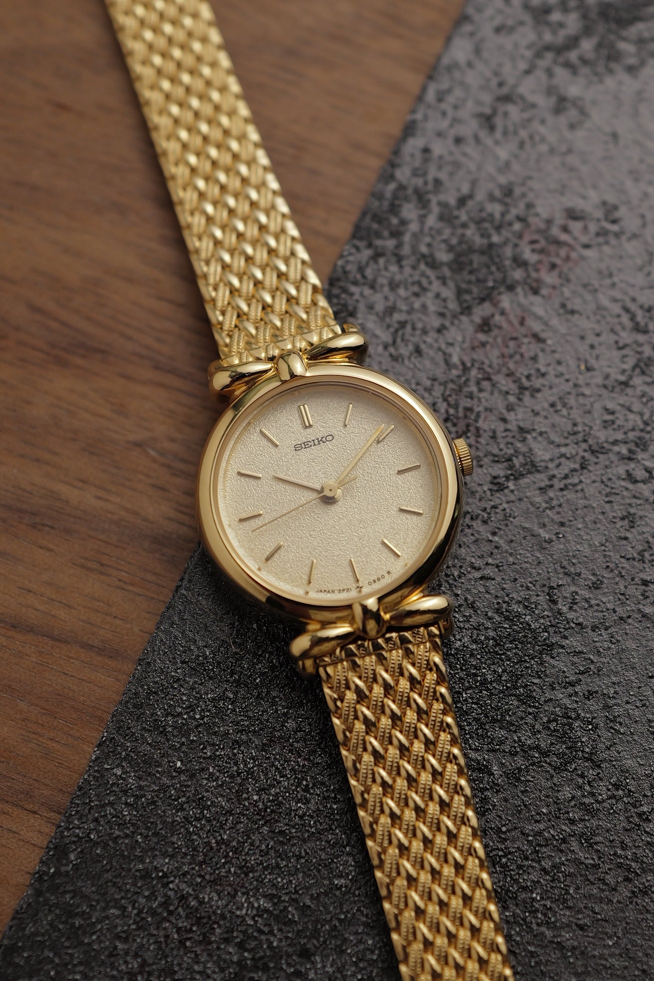 Seiko "golden T-lugs knot" Circa. 1988