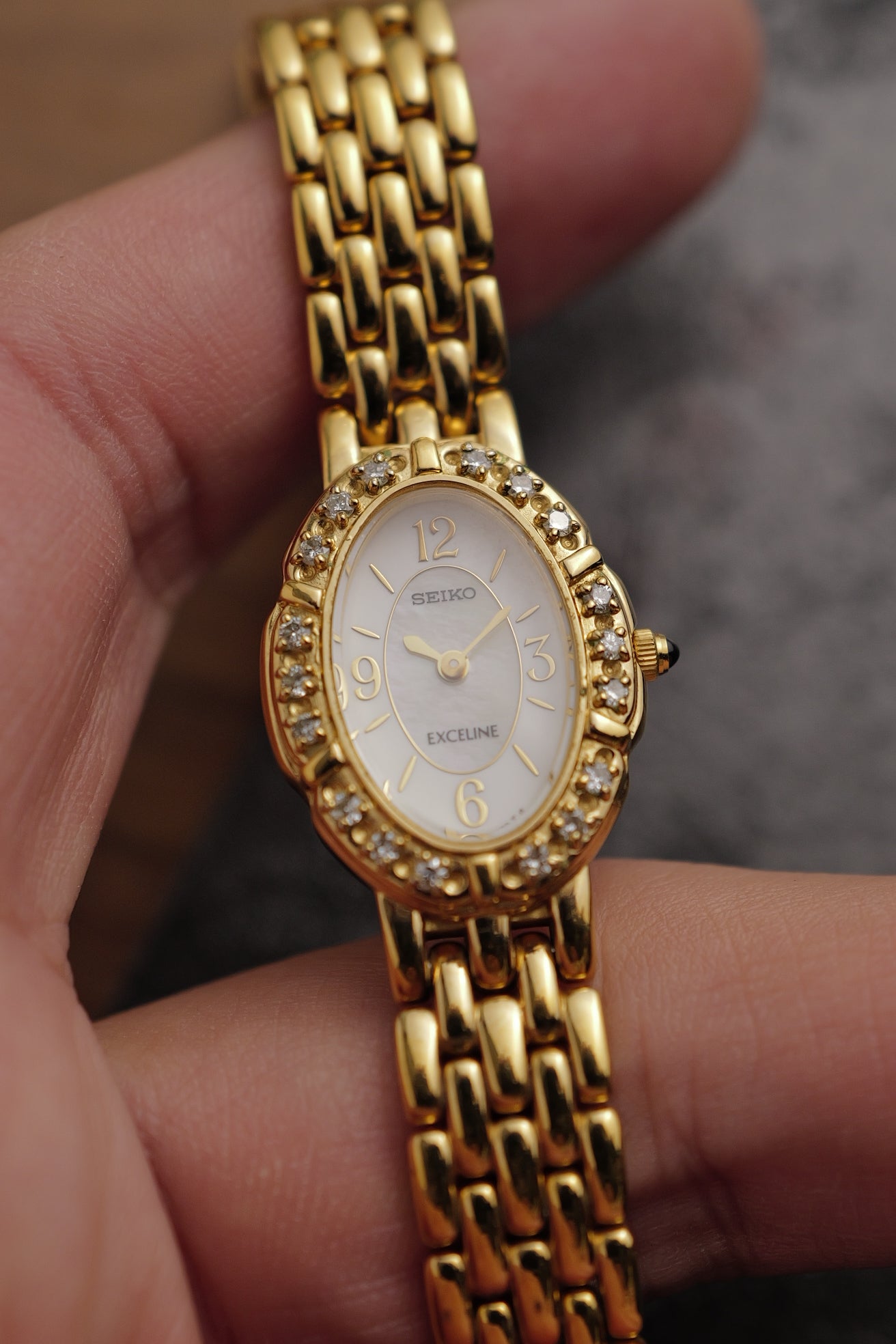 seiko exceline mother of pearl "floral diamond" circa. 1995