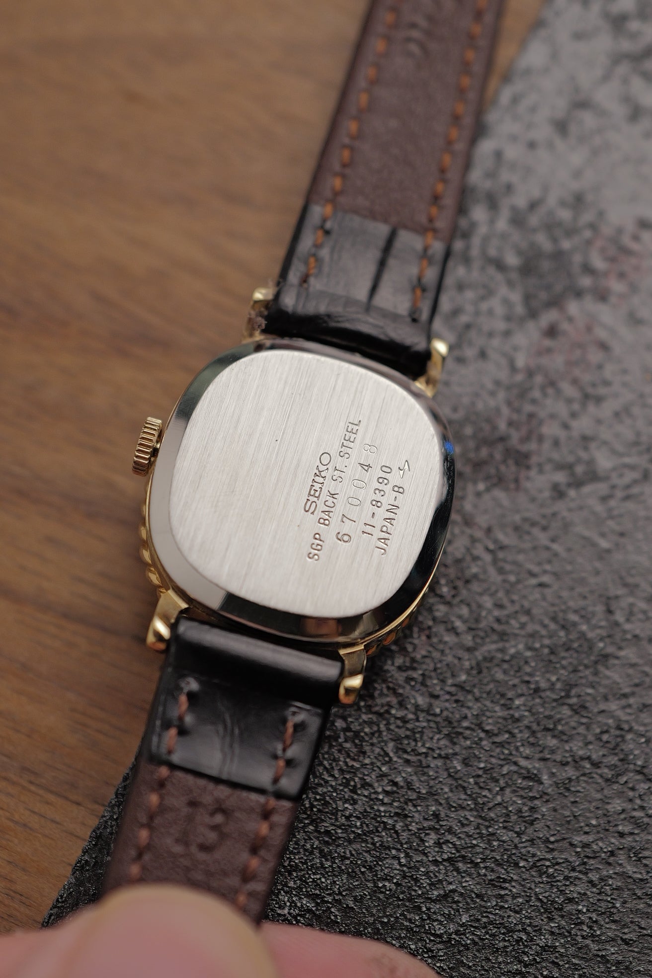 Seiko Socie Art-Deco "Onyx ribbon" Circa.1976 with original box