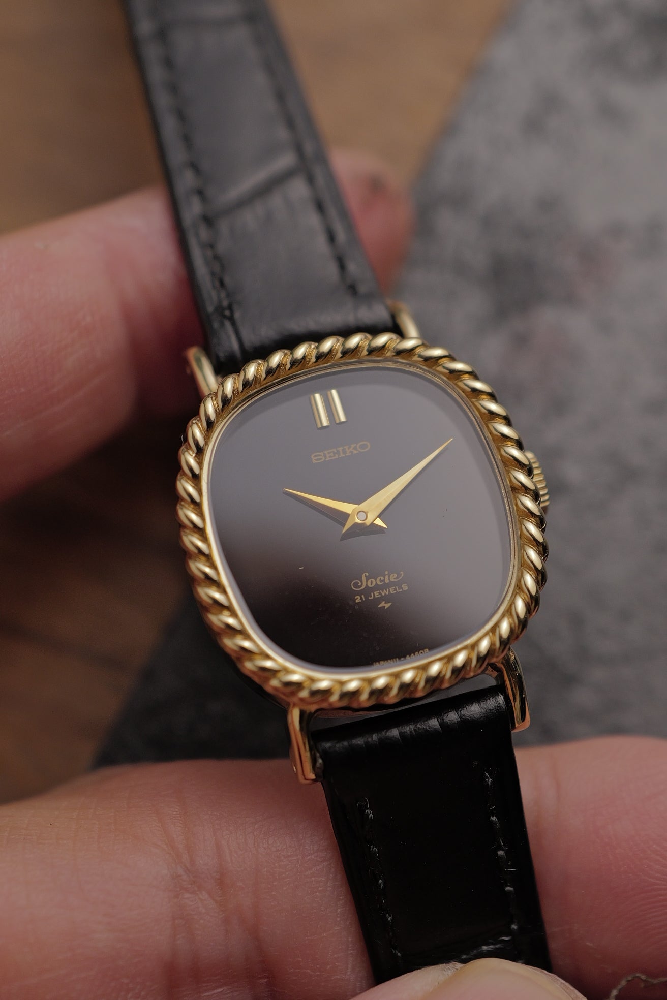 Seiko Socie Art-Deco "Onyx ribbon" Circa.1976 with original box
