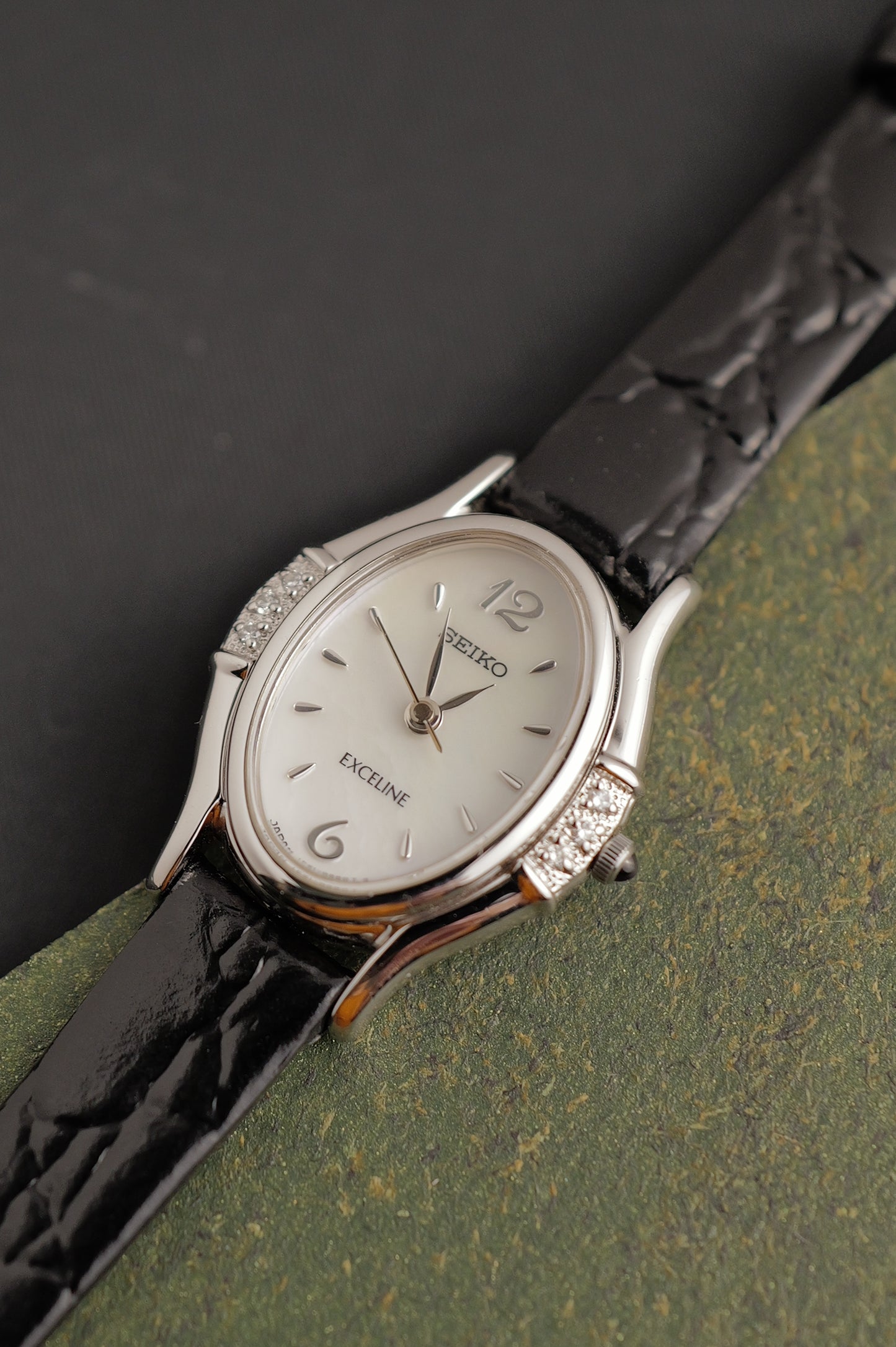 Seiko Exceline Mother of Pearl Diamond Bezel Circa. 1992