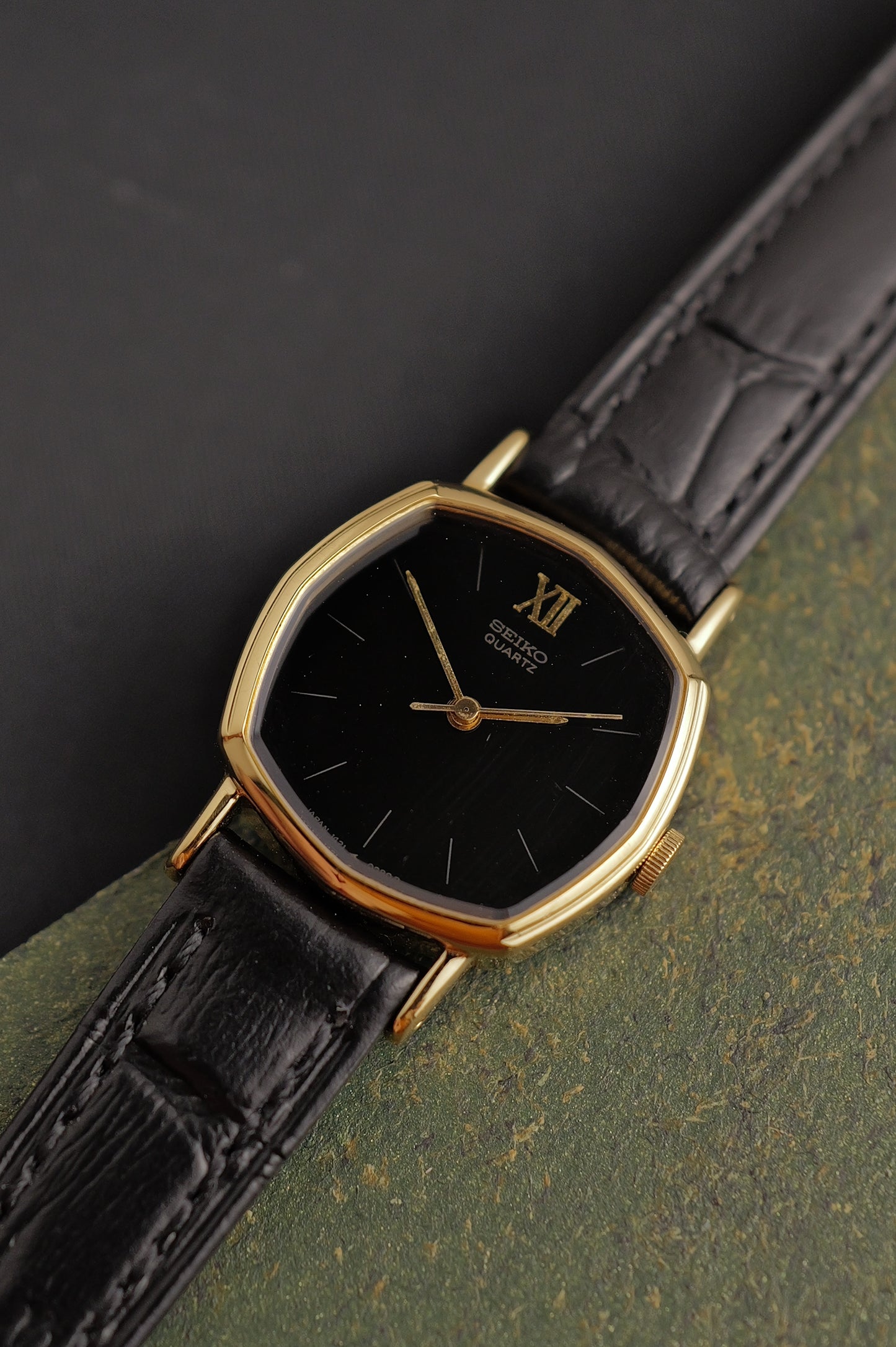 Ladies Seiko Quartz "Onyx Octa" Circa. 1981
