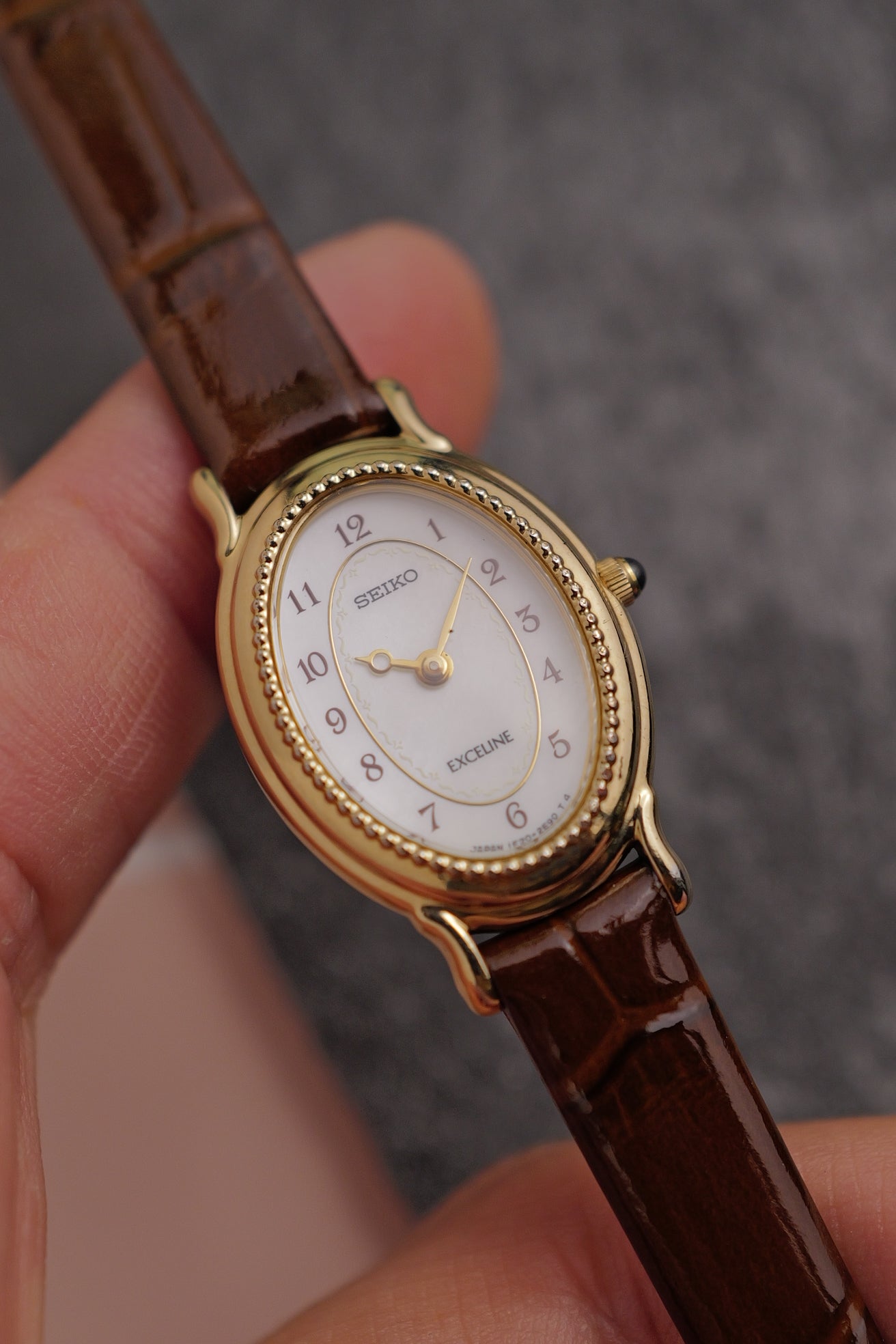 Seiko Exceline Mother of Pearl with beaded bezel Circa. 1992