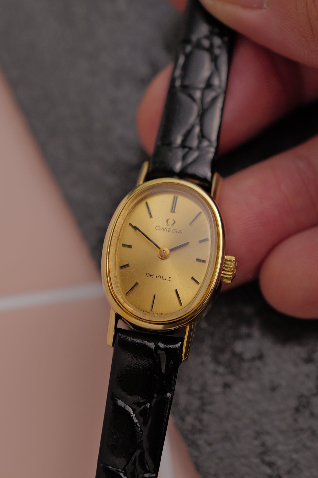 Ladies' Omega Mini Ellipse De-ville ref 511.0553 with original buckle