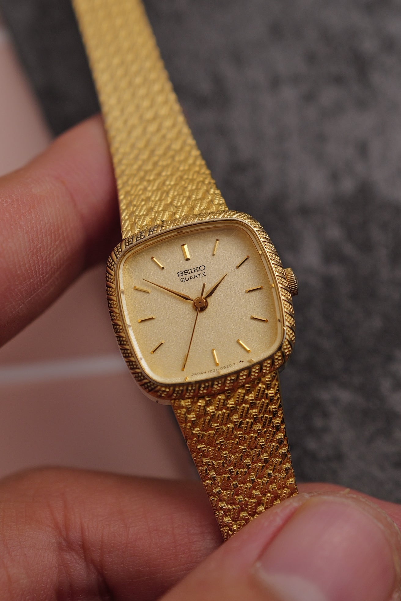 Seiko Quartz "Ribbon bezel" Cushion Circa. 1986