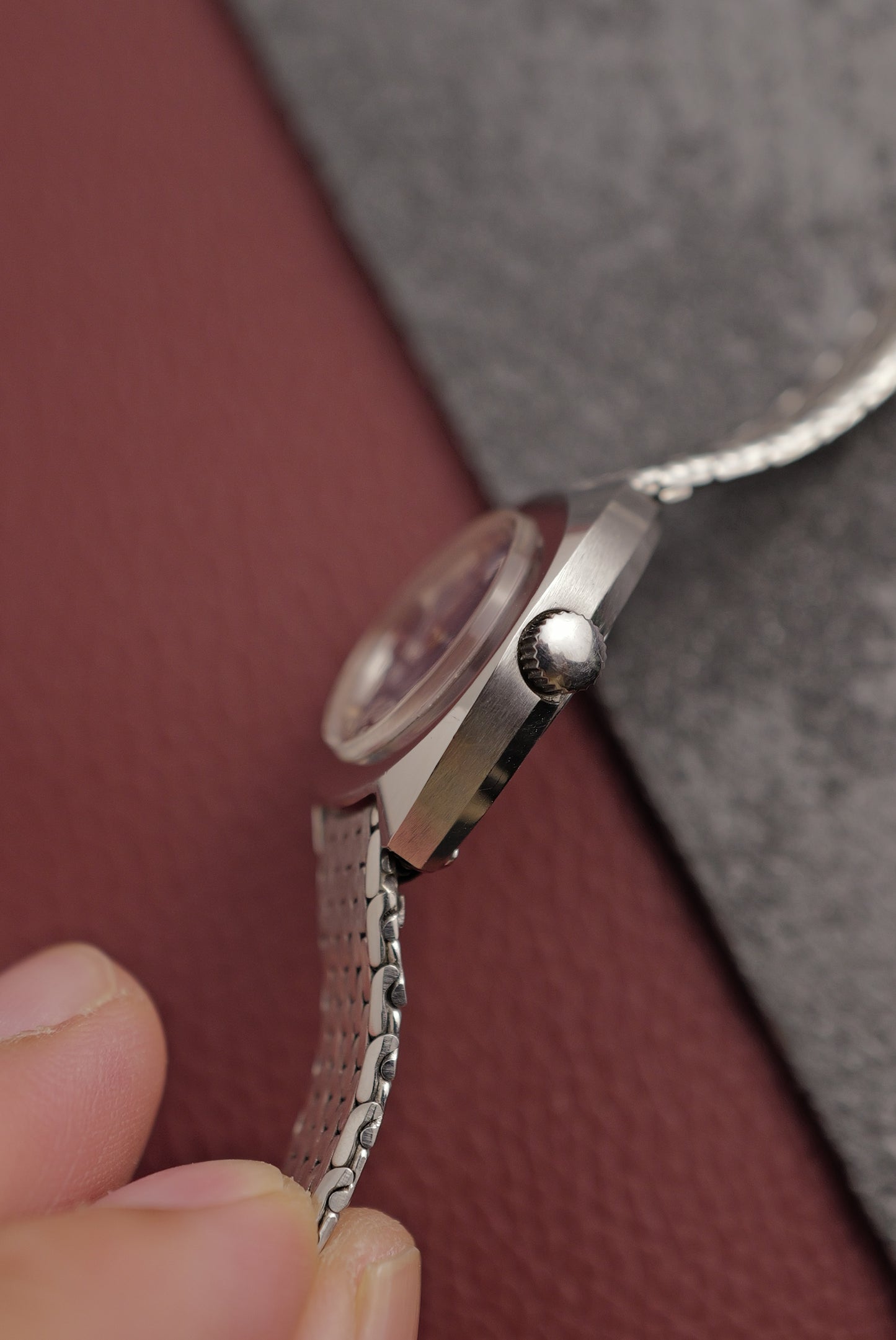 Omega Geneve C-case Manual winding Circa. 1970s w/ original bracelet