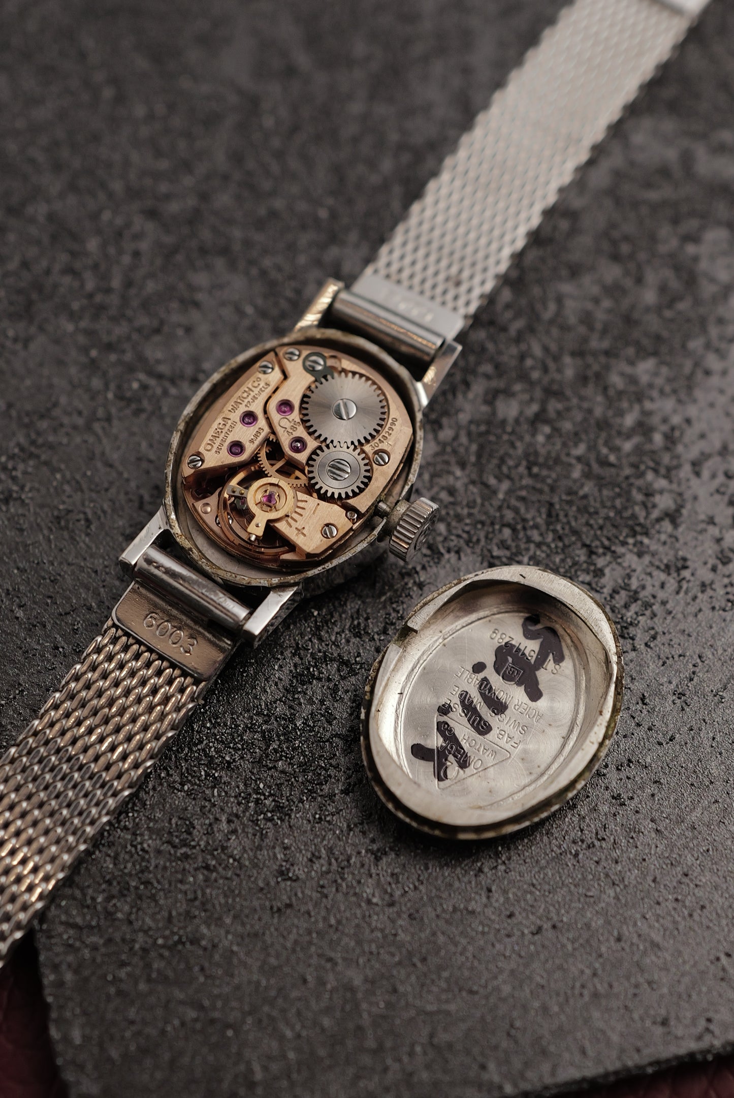 Omega de ville Mini-oval w/ original bracelet and clasp Circa. 1970s