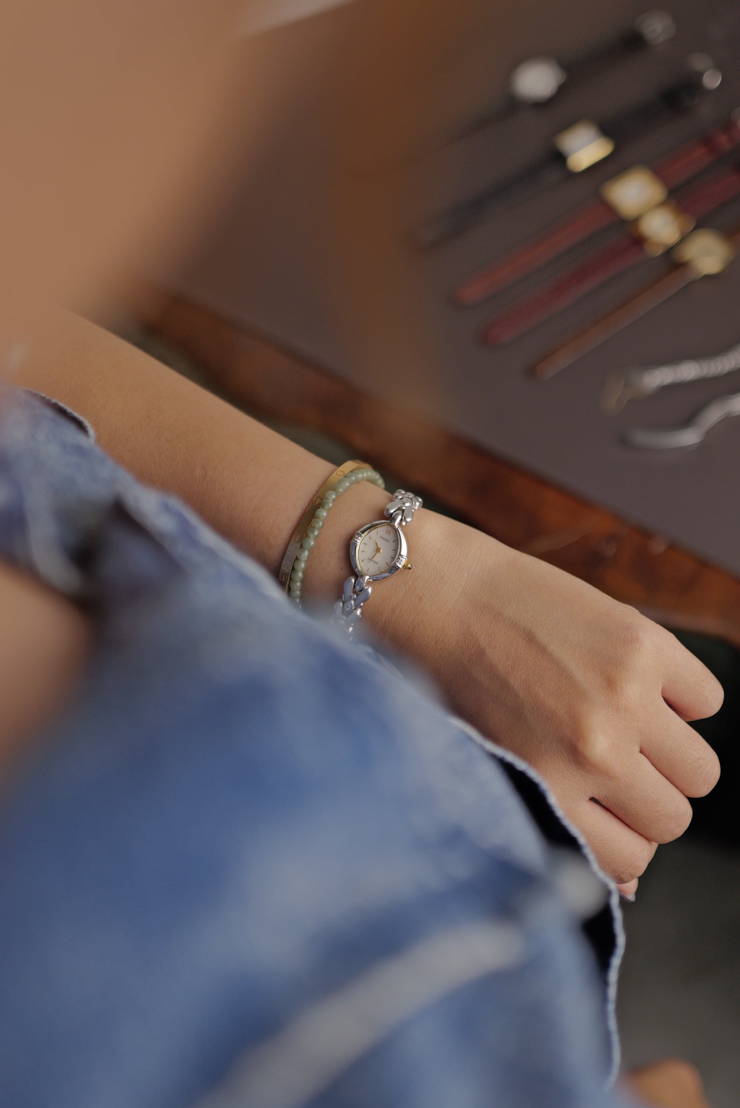 Seiko Exceline Mother of Pearl dial Tear-drop Bracelet Circa. 1992