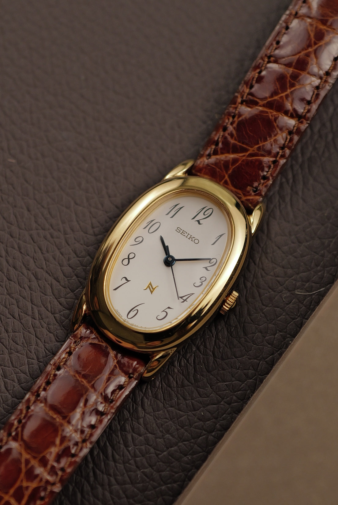 Seiko Ladies "Baignoire" Gold Circa. 1995