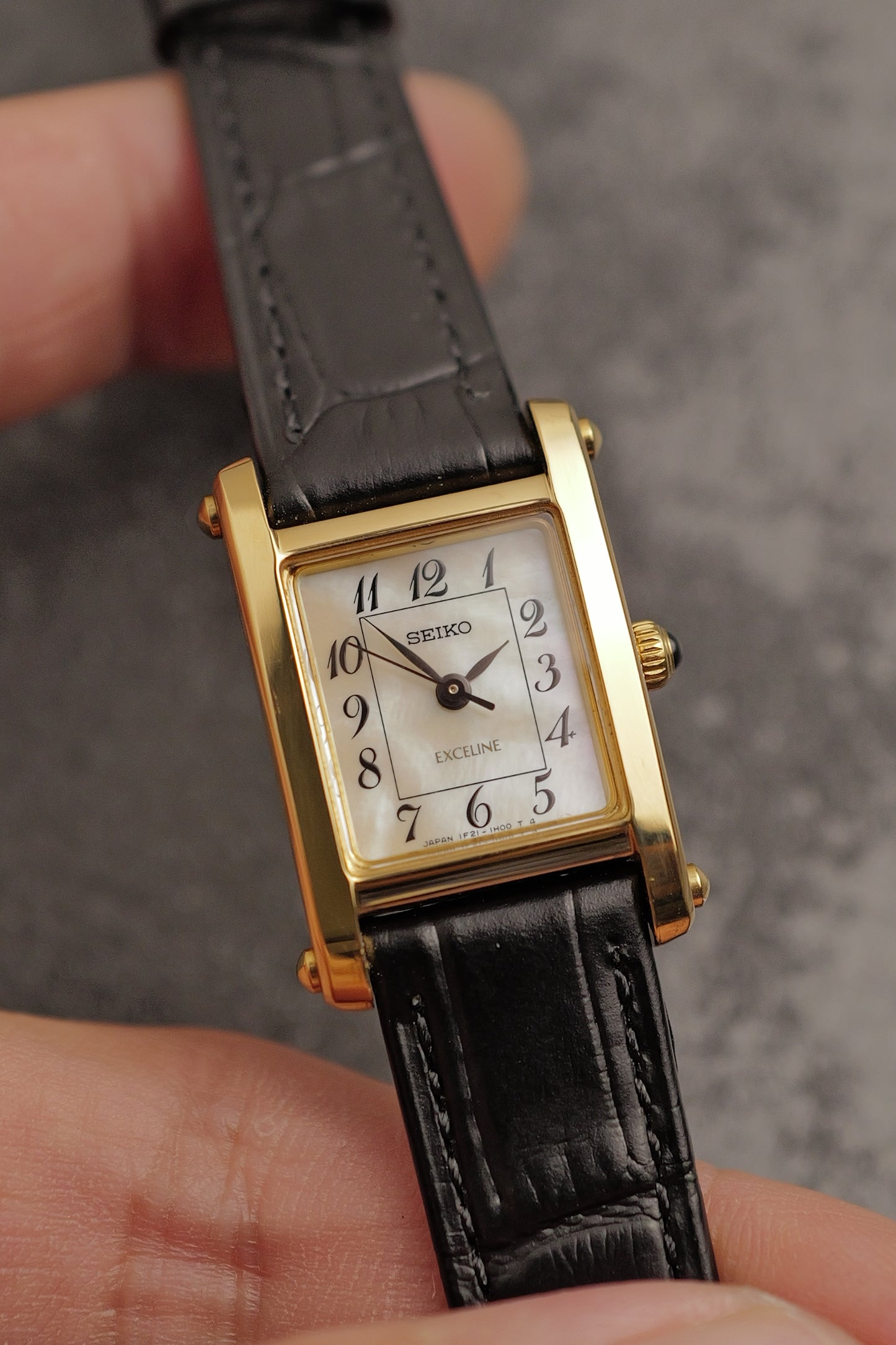 Seiko Exceline "Tank Normale" Mother of Pearl Circa. 1995