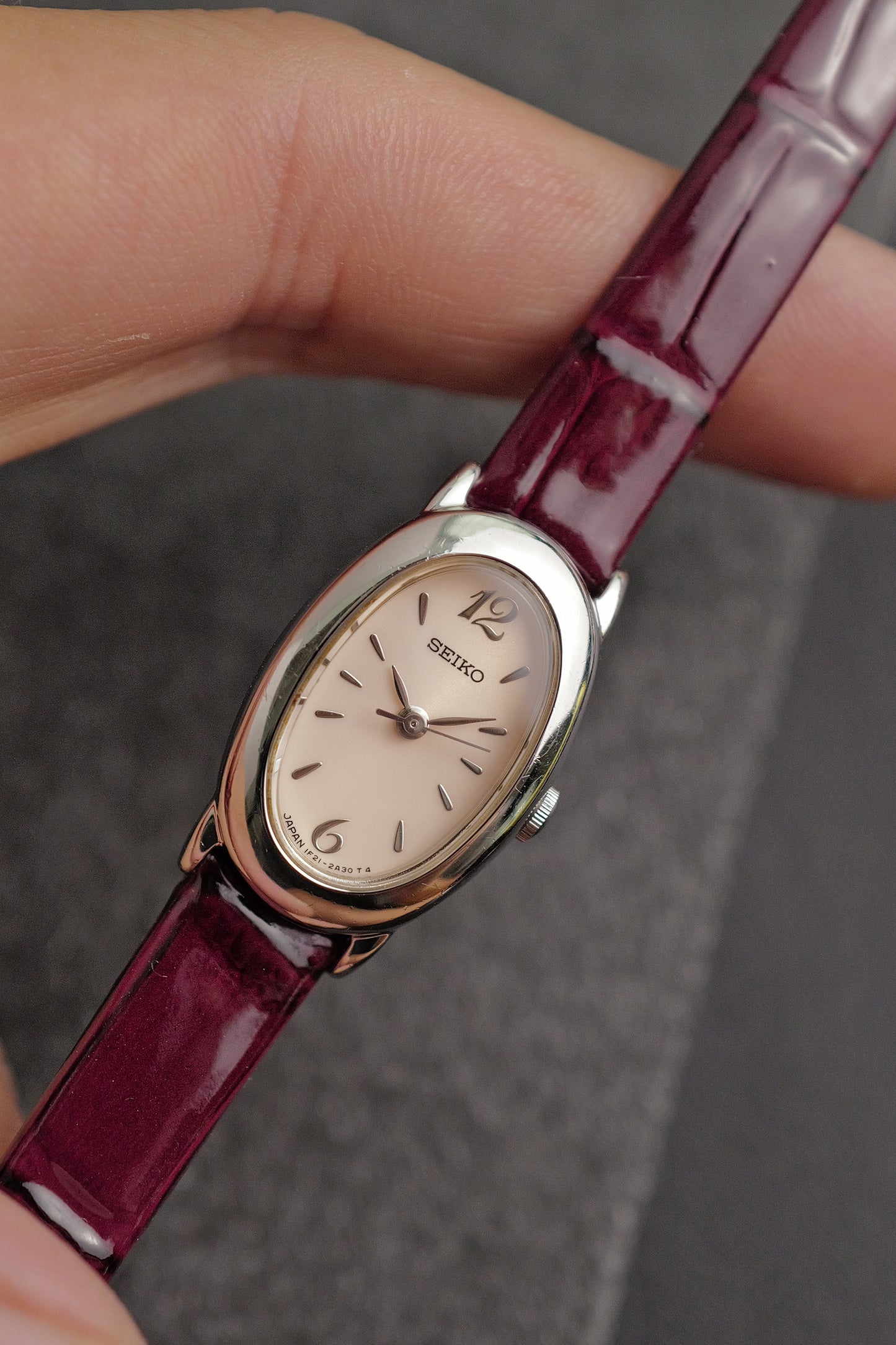 Seiko Ladies "Baignoire" Mini in Pink Dial Circa. 1990